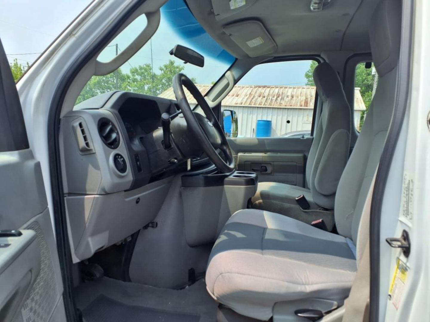2012 White Ford E-Series E-350 SD XLT (1FBSS3BL8CD) with an 5.4L 8 Cylinder Sequential-Port F.I. engine, Automatic transmission, located at 50 Eastern Blvd., Essex, MD, 21221, (410) 686-3444, 39.304367, -76.484947 - Photo#9