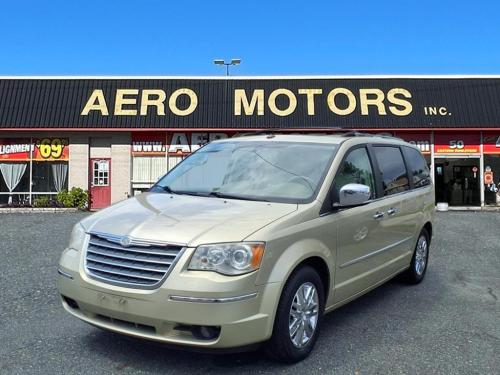 2010 Chrysler Town and Country 