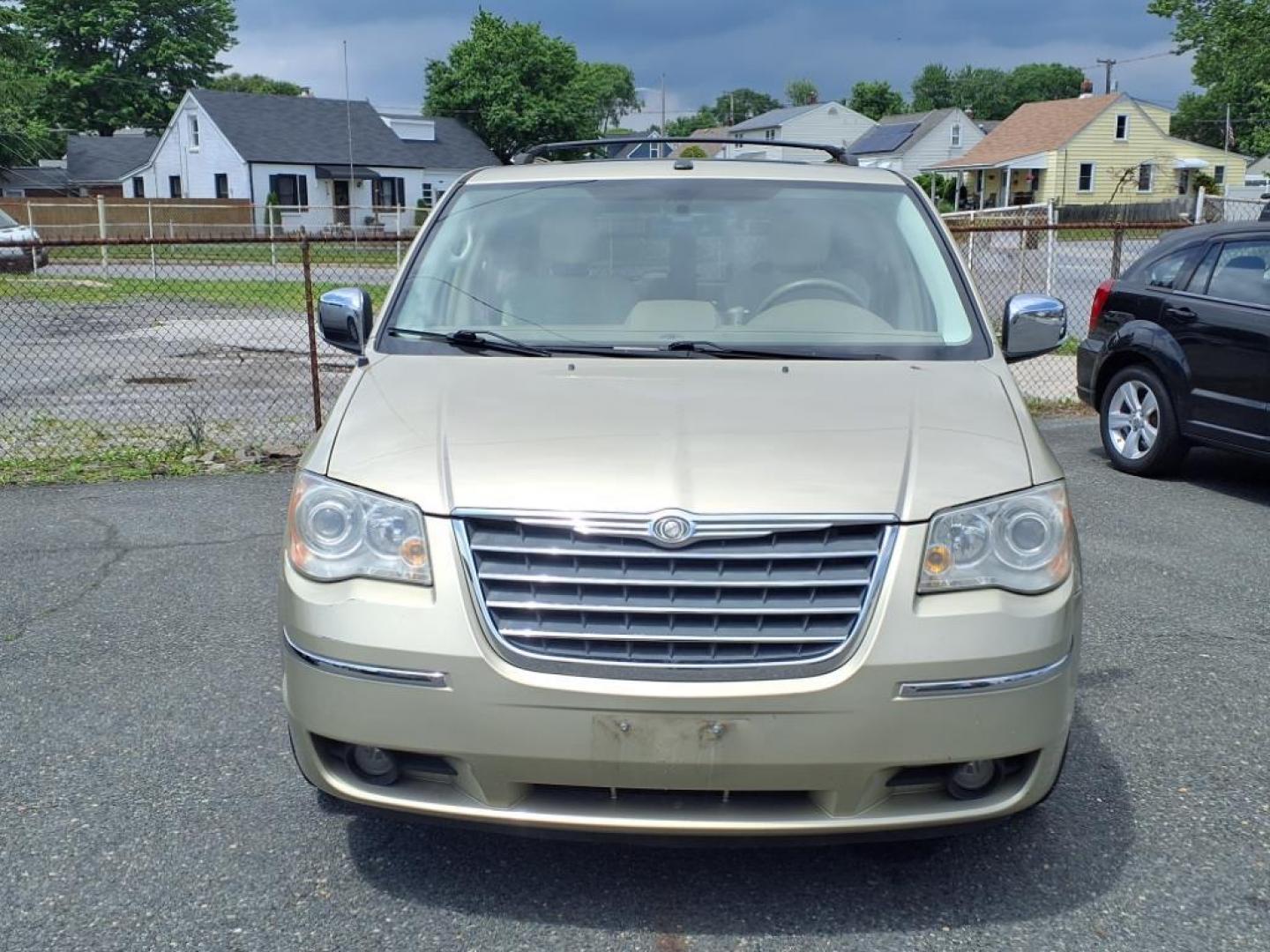 2010 White Gold Clear Coat Chrysler Town and Country Limited (2A4RR6DX2AR) with an 4.0L 6 Cylinder Sequential-Port F.I. engine, V6 AT transmission, located at 50 Eastern Blvd., Essex, MD, 21221, (410) 686-3444, 39.304367, -76.484947 - Photo#8