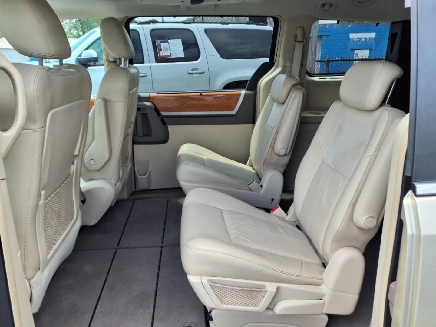 2010 White Gold Clear Coat Chrysler Town and Country Limited (2A4RR6DX2AR) with an 4.0L 6 Cylinder Sequential-Port F.I. engine, V6 AT transmission, located at 50 Eastern Blvd., Essex, MD, 21221, (410) 686-3444, 39.304367, -76.484947 - Photo#13