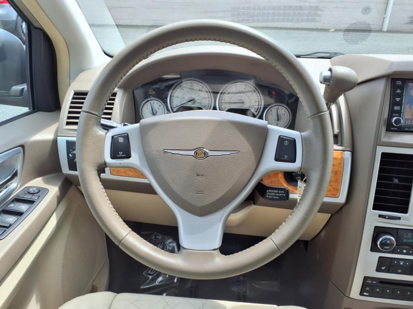 2010 White Gold Clear Coat Chrysler Town and Country Limited (2A4RR6DX2AR) with an 4.0L 6 Cylinder Sequential-Port F.I. engine, V6 AT transmission, located at 50 Eastern Blvd., Essex, MD, 21221, (410) 686-3444, 39.304367, -76.484947 - Photo#15