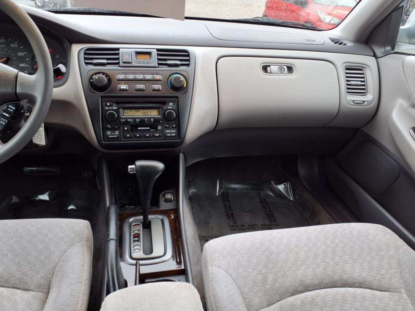 2002 Satin Silver Metallic Honda Accord SE (1HGCG56792A) with an 2.3L 4 Cylinder Fuel Injected engine, 4CYL transmission, located at 50 Eastern Blvd., Essex, MD, 21221, (410) 686-3444, 39.304367, -76.484947 - Photo#15