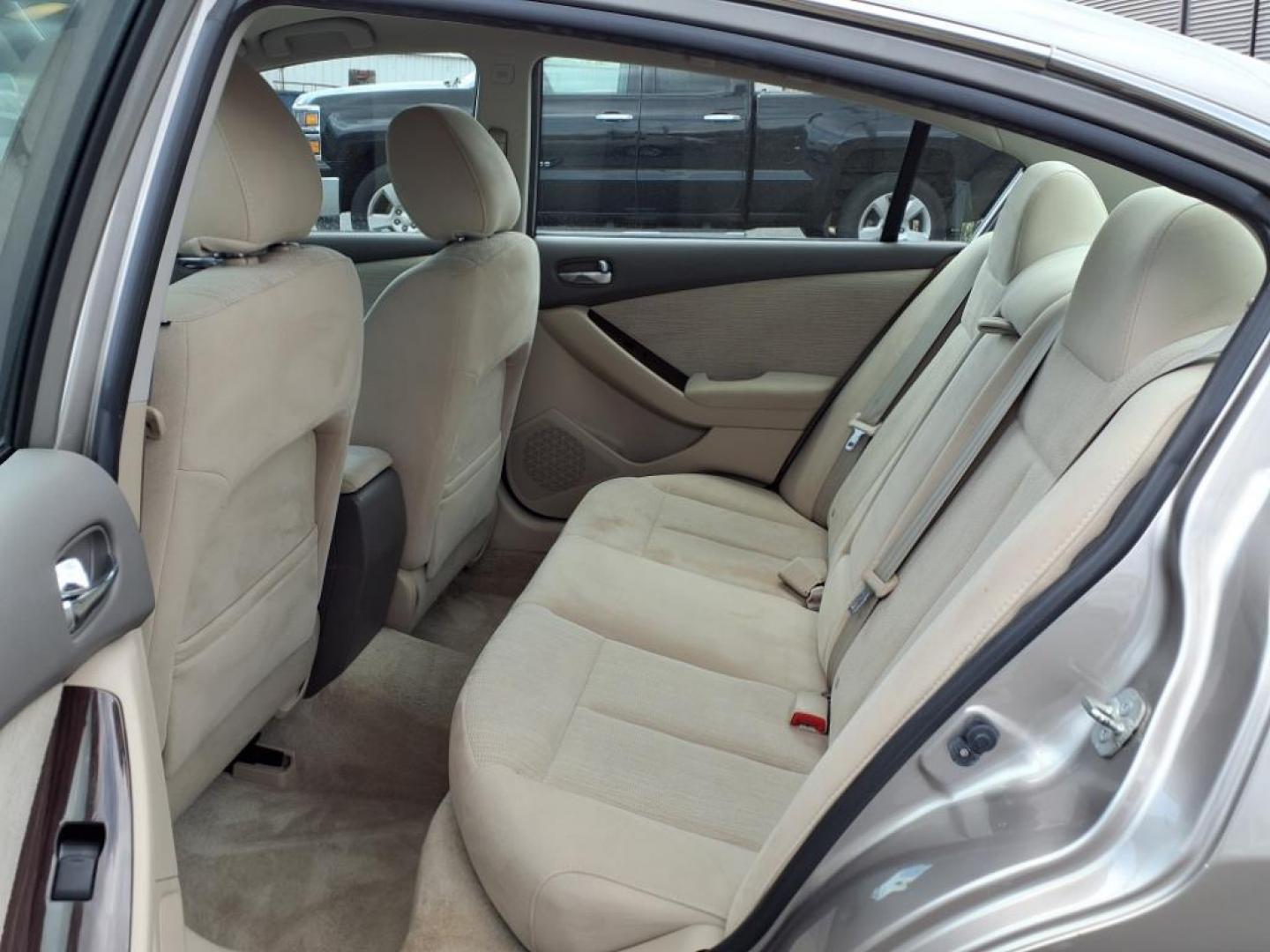 2011 Saharan Stone Nissan Altima 2.5 S (1N4AL2AP6BC) with an 2.5L 4 Cylinder Sequential Fuel Injection engine, CVT transmission, located at 50 Eastern Blvd., Essex, MD, 21221, (410) 686-3444, 39.304367, -76.484947 - Photo#11