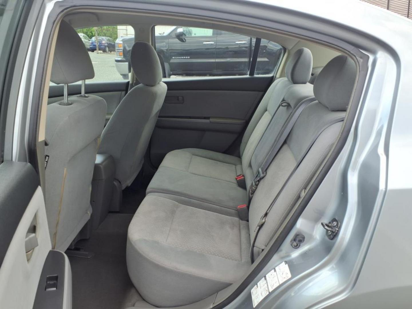 2009 Gray Nissan Sentra 2.0 S (3N1AB61E09L) with an 2.0L 2.0L I4 140hp 147ft. lbs. Sequential-Port F.I. engine, CVT transmission, located at 50 Eastern Blvd., Essex, MD, 21221, (410) 686-3444, 39.304367, -76.484947 - Photo#11