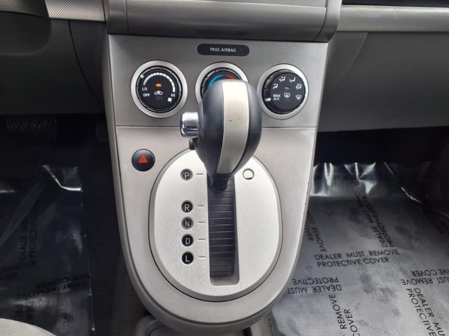 2009 Gray Nissan Sentra 2.0 S (3N1AB61E09L) with an 2.0L 2.0L I4 140hp 147ft. lbs. Sequential-Port F.I. engine, CVT transmission, located at 50 Eastern Blvd., Essex, MD, 21221, (410) 686-3444, 39.304367, -76.484947 - Photo#16