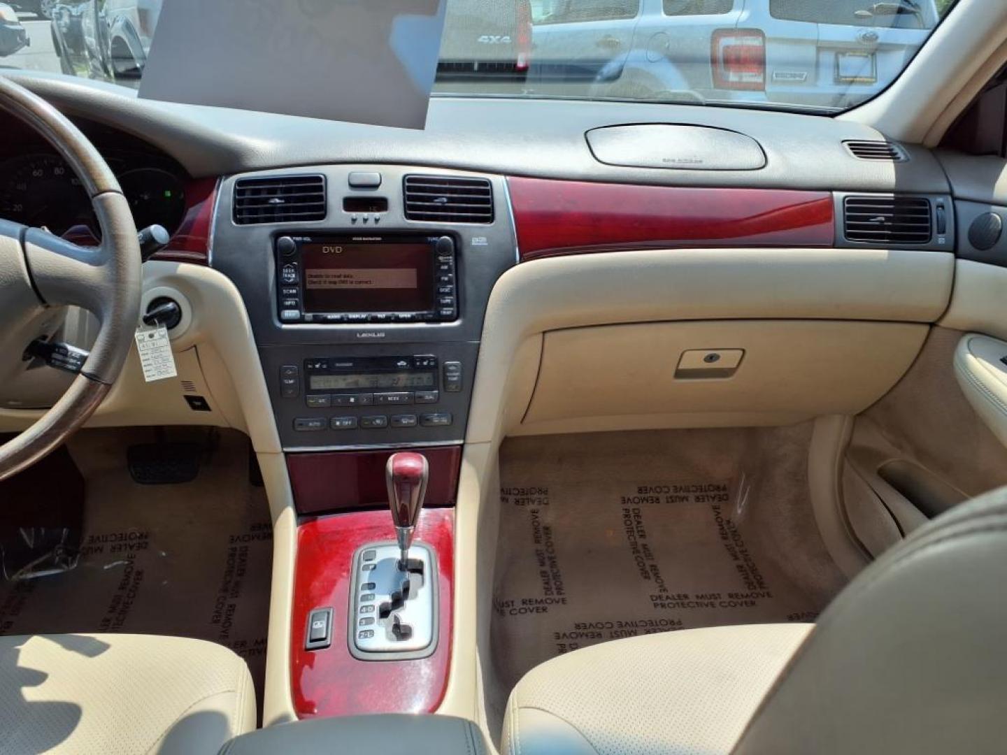2002 Black Onyx Lexus ES 300 Base (JTHBF30G320) with an 3.0L 6 Cylinder Fuel Injected engine, V6 AT transmission, located at 50 Eastern Blvd., Essex, MD, 21221, (410) 686-3444, 39.304367, -76.484947 - Photo#14