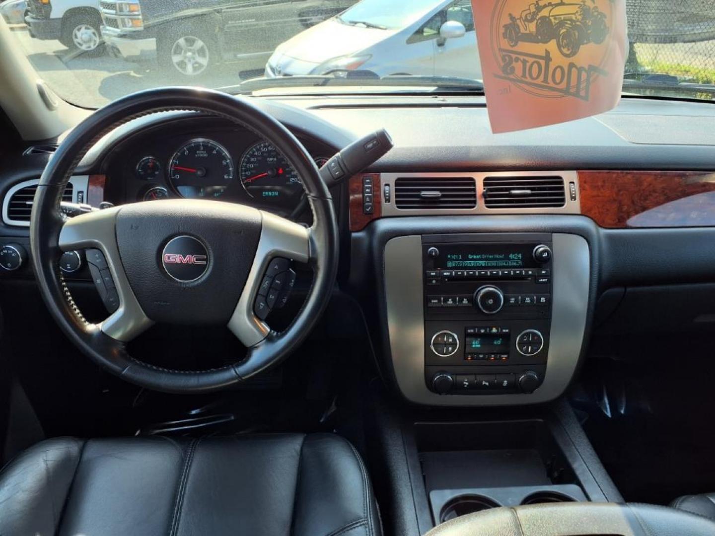 2013 Silver GMC Yukon XL SLT (1GKS2KE76DR) with an 5.3L 8 Cylinder Sequential-Port F.I. engine, AT4X4 transmission, located at 50 Eastern Blvd., Essex, MD, 21221, (410) 686-3444, 39.304367, -76.484947 - Photo#15