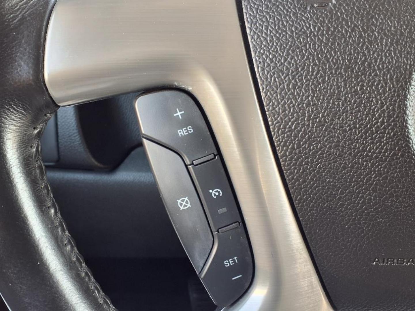 2013 Silver GMC Yukon XL SLT (1GKS2KE76DR) with an 5.3L 8 Cylinder Sequential-Port F.I. engine, AT4X4 transmission, located at 50 Eastern Blvd., Essex, MD, 21221, (410) 686-3444, 39.304367, -76.484947 - Photo#20