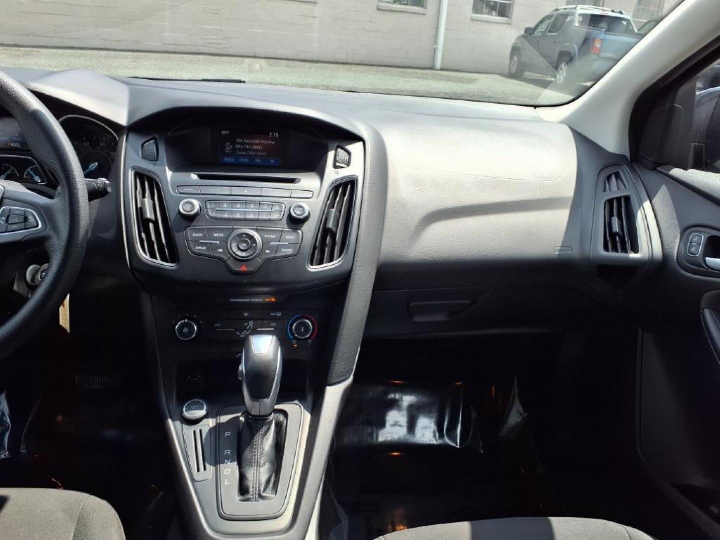2015 Magnetic Ford Focus SE (1FADP3K26FL) with an 2.0L 4 Cylinder Fuel Injected engine, 4CYL AT transmission, located at 50 Eastern Blvd., Essex, MD, 21221, (410) 686-3444, 39.304367, -76.484947 - Photo#15