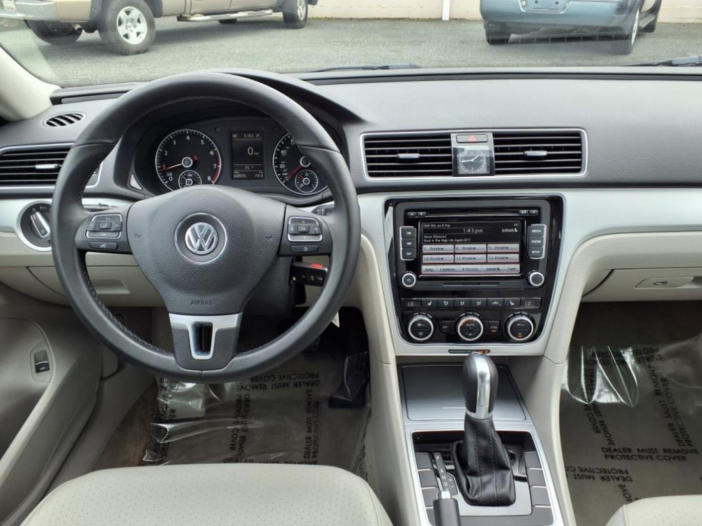 2012 Reflex Silver Metallic Volkswagen Passat SE PZEV (1VWBP7A35CC) with an 2.5L 2.5L I5 170hp 177ft. lbs. PZEV Sequential-Port F.I. engine, 6-Speed Shiftable Automatic transmission, located at 50 Eastern Blvd., Essex, MD, 21221, (410) 686-3444, 39.304367, -76.484947 - Photo#14