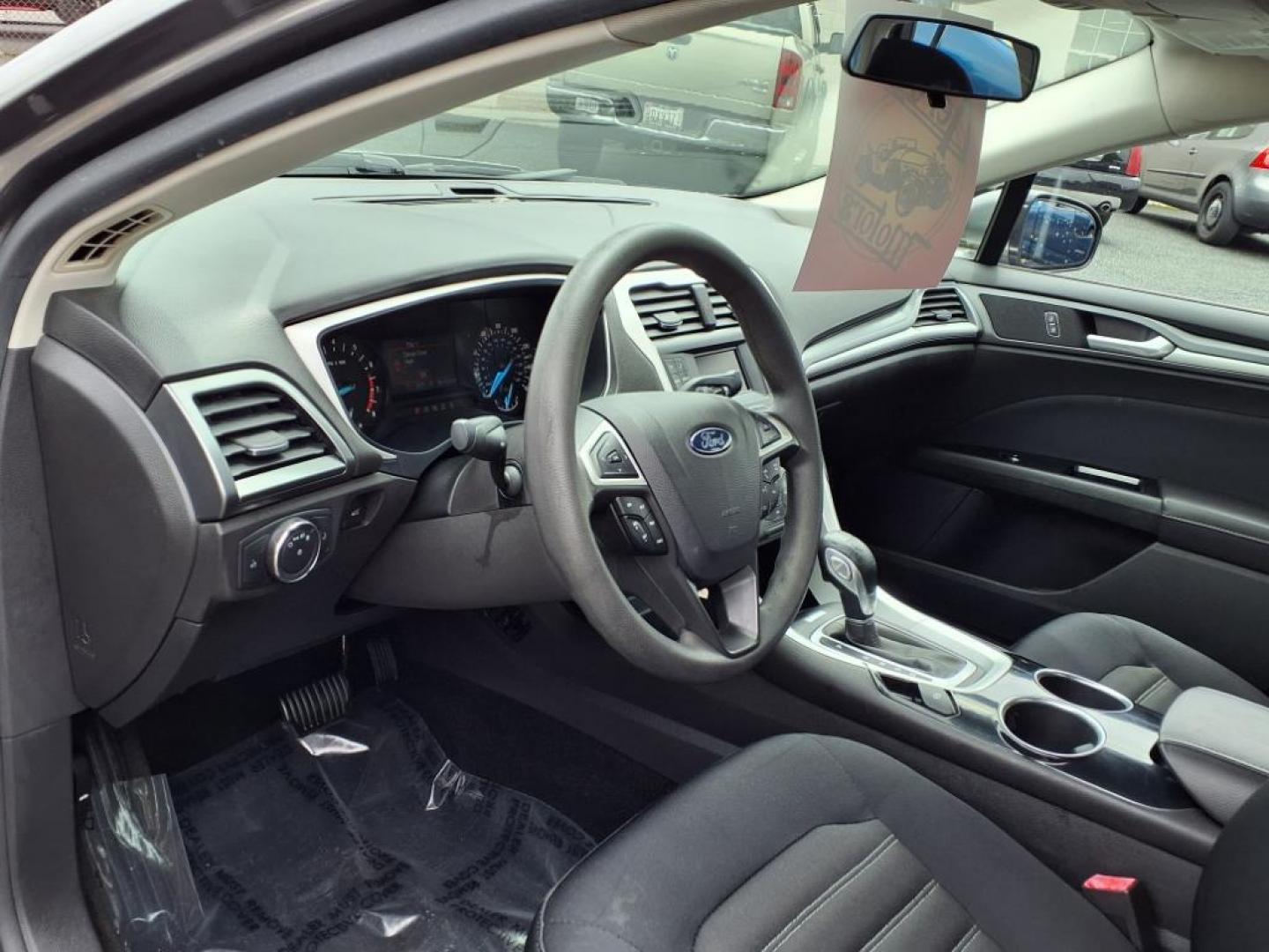 2014 Sterling Gray Metallic Ford Fusion SE (1FA6P0H79E5) with an 2.5L 4 Cylinder Sequential-Port F.I. engine, 4CYL transmission, located at 50 Eastern Blvd., Essex, MD, 21221, (410) 686-3444, 39.304367, -76.484947 - Photo#8