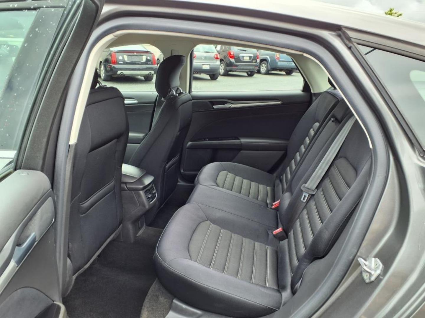 2014 Sterling Gray Metallic Ford Fusion SE (1FA6P0H79E5) with an 2.5L 4 Cylinder Sequential-Port F.I. engine, 4CYL transmission, located at 50 Eastern Blvd., Essex, MD, 21221, (410) 686-3444, 39.304367, -76.484947 - Photo#10