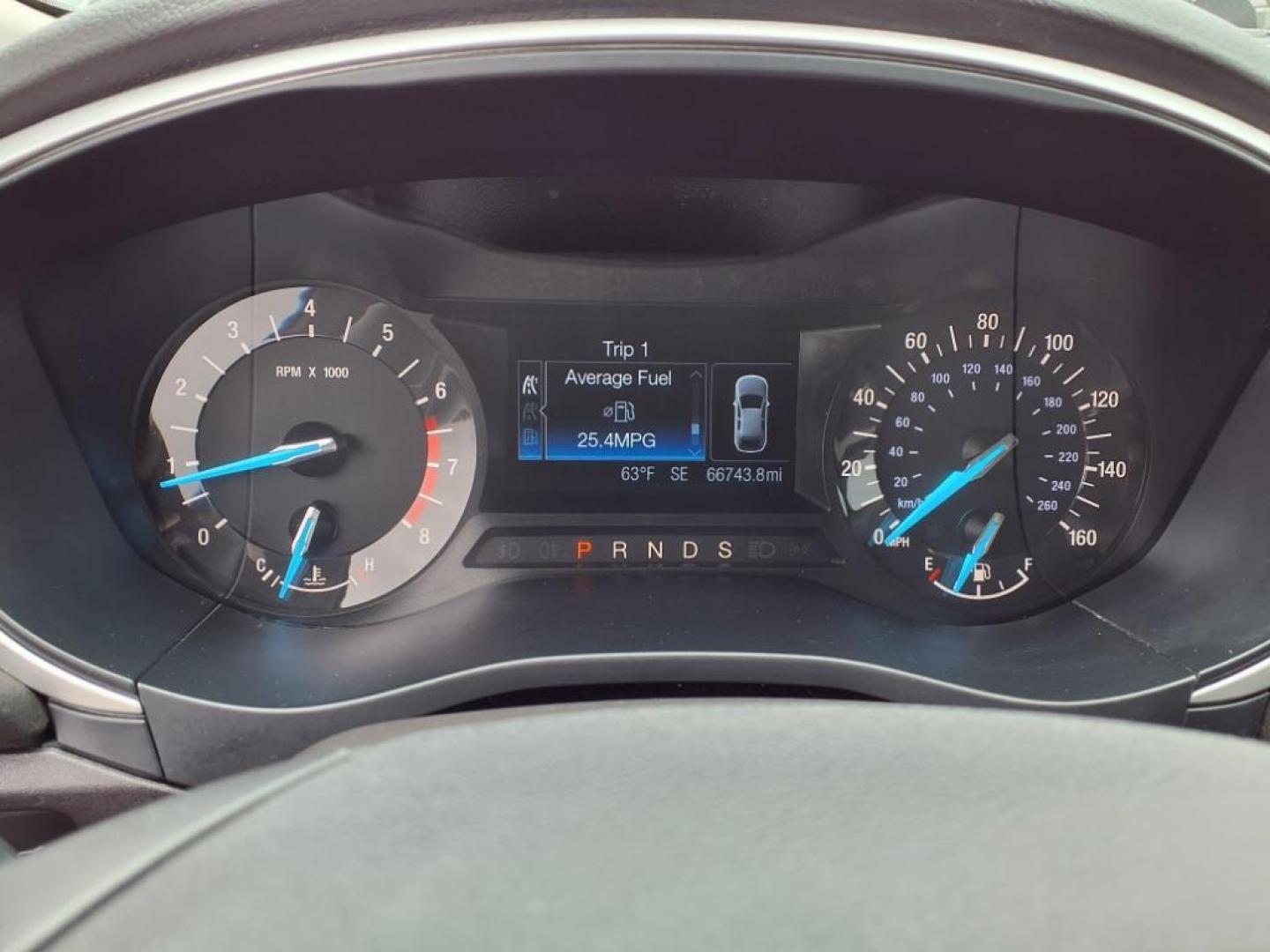 2014 Sterling Gray Metallic Ford Fusion SE (1FA6P0H79E5) with an 2.5L 4 Cylinder Sequential-Port F.I. engine, 4CYL transmission, located at 50 Eastern Blvd., Essex, MD, 21221, (410) 686-3444, 39.304367, -76.484947 - Photo#17