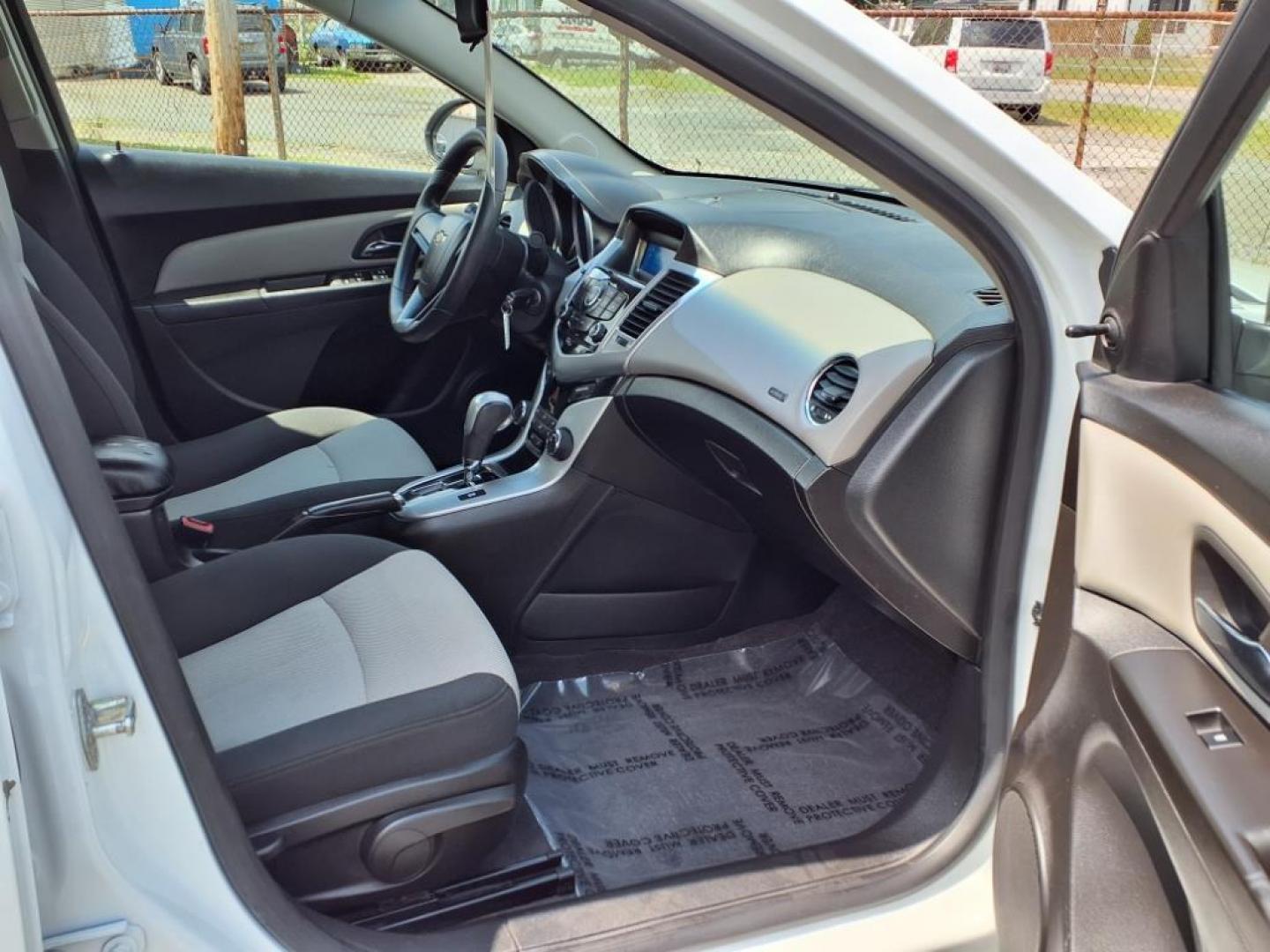 2011 White Chevrolet Cruze LS (1G1PC5SH7B7) with an 1.8L 4 Cylinder Sequential-Port F.I. engine, 4CYL transmission, located at 50 Eastern Blvd., Essex, MD, 21221, (410) 686-3444, 39.304367, -76.484947 - Photo#14