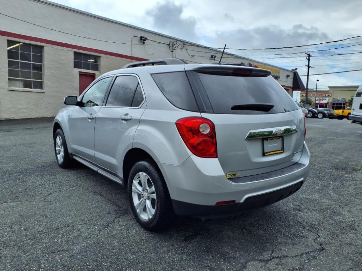 2015 Silver Chevrolet Equinox LT (2GNALBEK2F6) with an 2.4L 2.4L I4 182hp 172ft. lbs. Fuel Injected engine, 6-Speed Shiftable Automatic transmission, located at 50 Eastern Blvd., Essex, MD, 21221, (410) 686-3444, 39.304367, -76.484947 - Photo#5
