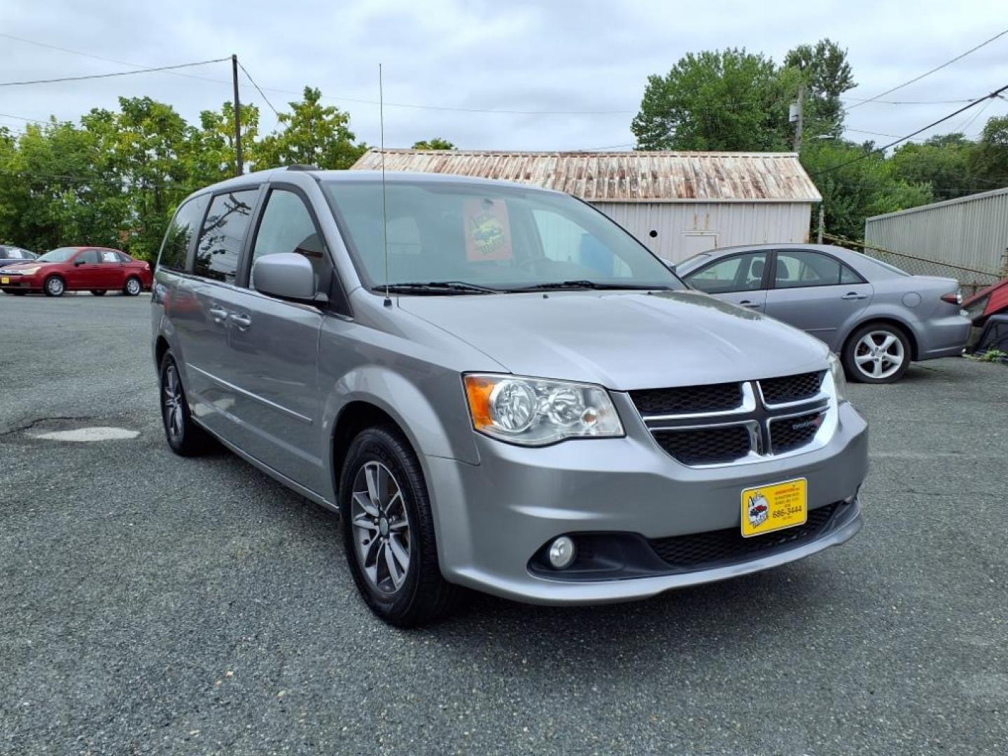 2017 Billet Clear Coat Dodge Grand Caravan SXT (2C4RDGCG7HR) with an 3.6L 6 Cylinder Sequential-Port F.I. engine, Automatic transmission, located at 50 Eastern Blvd., Essex, MD, 21221, (410) 686-3444, 39.304367, -76.484947 - Photo#6