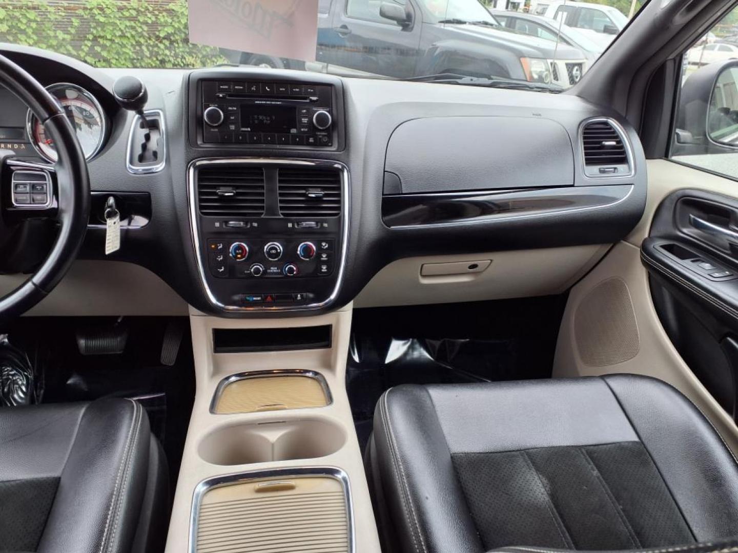 2017 Billet Clear Coat Dodge Grand Caravan SXT (2C4RDGCG7HR) with an 3.6L 6 Cylinder Sequential-Port F.I. engine, Automatic transmission, located at 50 Eastern Blvd., Essex, MD, 21221, (410) 686-3444, 39.304367, -76.484947 - Photo#16
