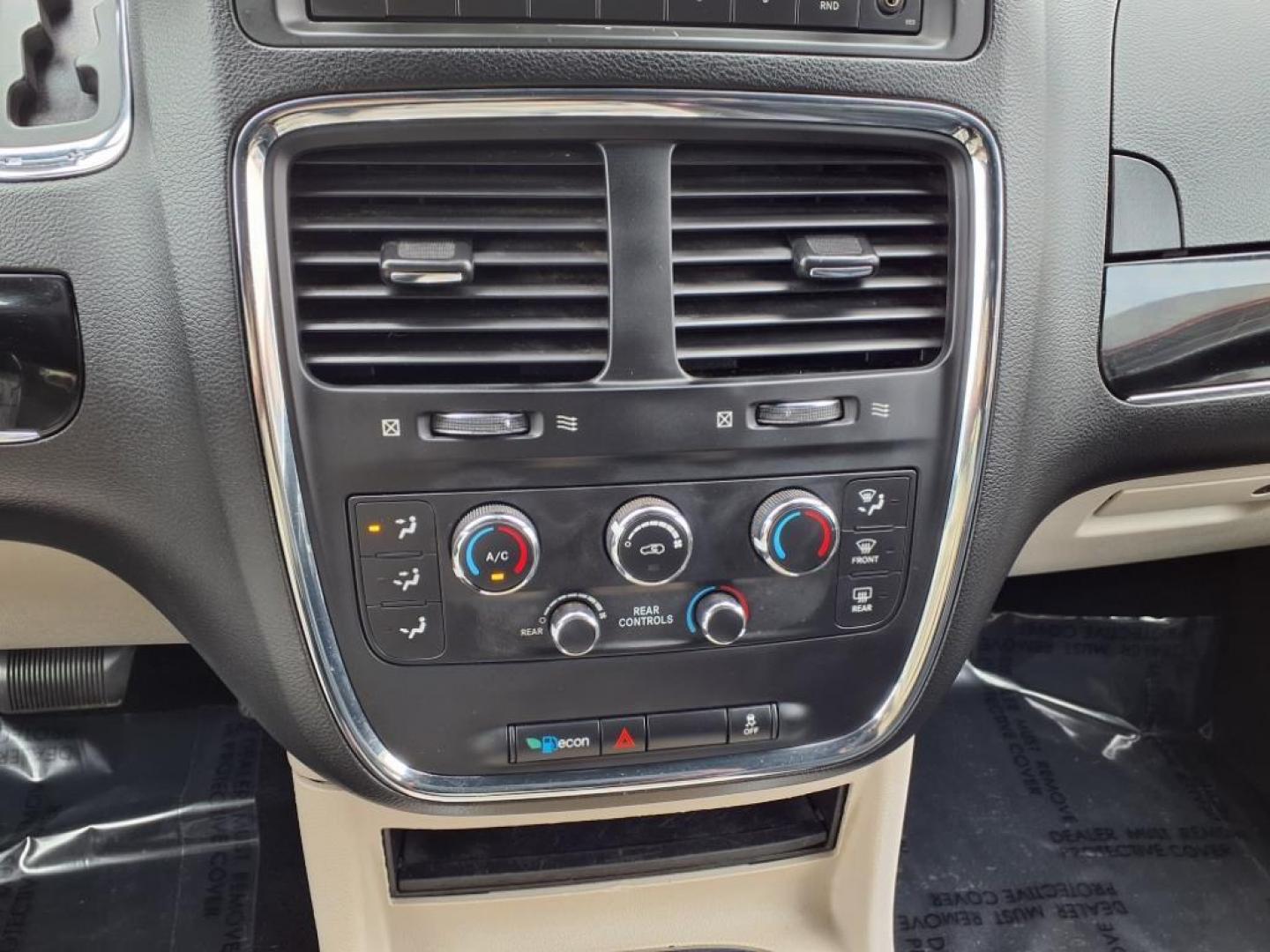 2017 Billet Clear Coat Dodge Grand Caravan SXT (2C4RDGCG7HR) with an 3.6L 6 Cylinder Sequential-Port F.I. engine, Automatic transmission, located at 50 Eastern Blvd., Essex, MD, 21221, (410) 686-3444, 39.304367, -76.484947 - Photo#18