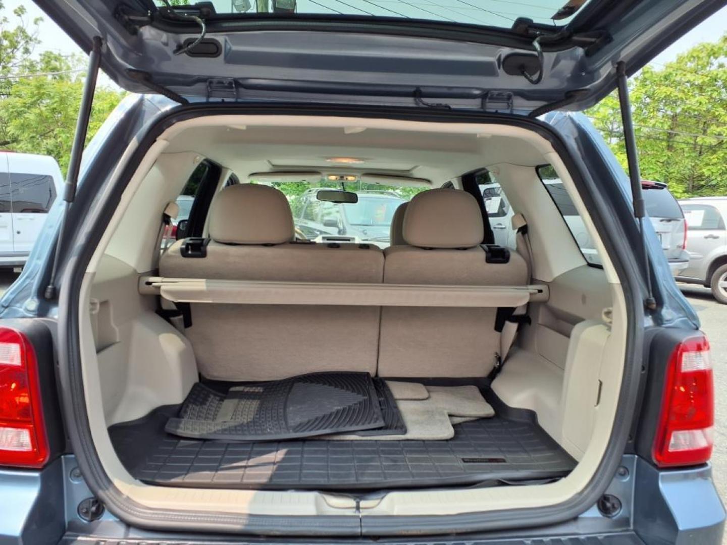 2012 Steel Blue Metallic Ford Escape XLT (1FMCU9DGXCK) with an 3.0L 3.0L Flex Fuel V6 240hp 223ft. lbs. Sequential-Port F.I. engine, 6-Speed Automatic transmission, located at 50 Eastern Blvd., Essex, MD, 21221, (410) 686-3444, 39.304367, -76.484947 - Photo#4