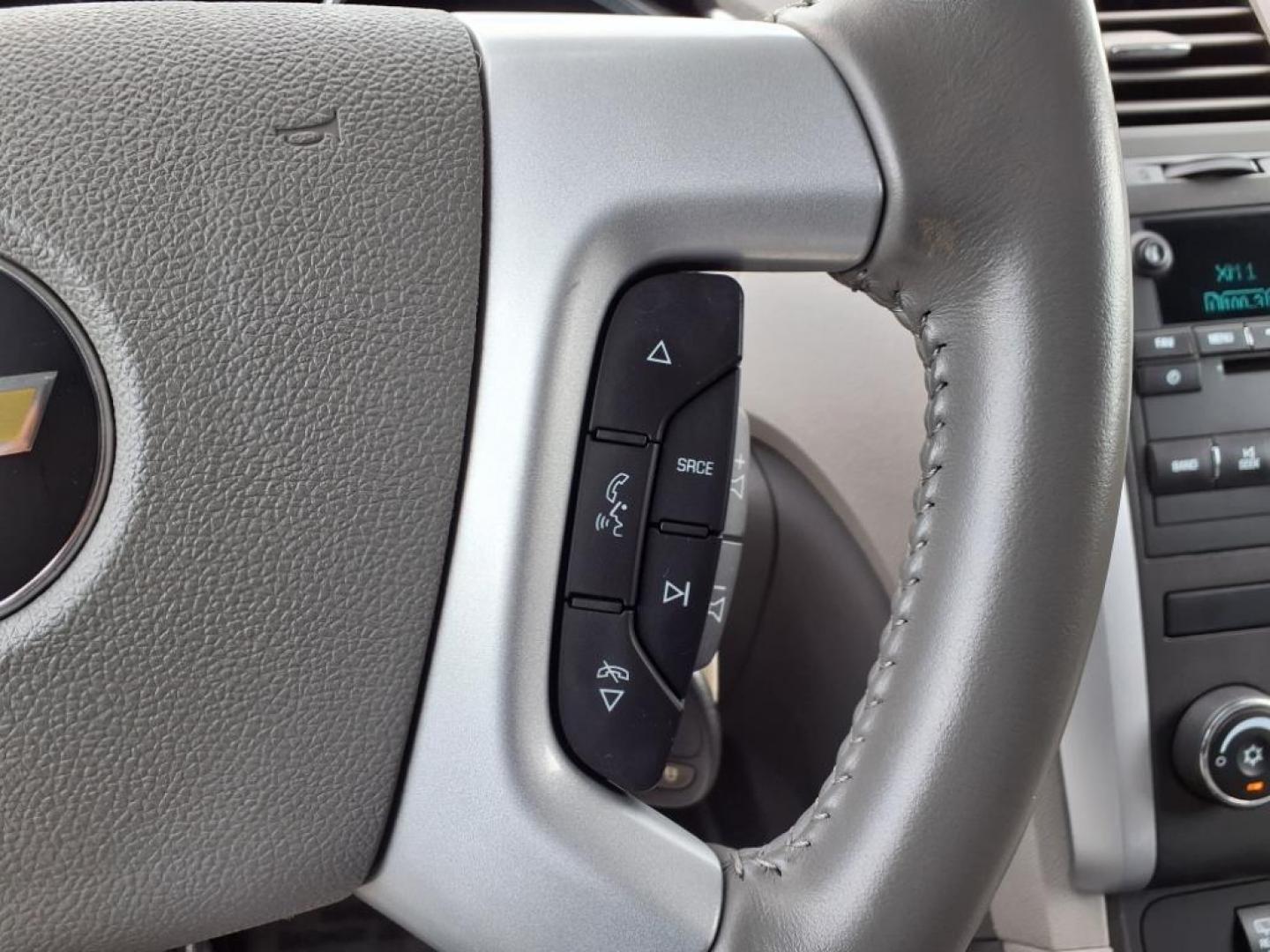 2012 White Chevrolet Traverse LS (1GNKVFED0CJ) with an 3.6L 3.6L V6 281hp 266ft. lbs. Fuel Injected engine, 6-Speed Shiftable Automatic transmission, located at 50 Eastern Blvd., Essex, MD, 21221, (410) 686-3444, 39.304367, -76.484947 - Photo#20