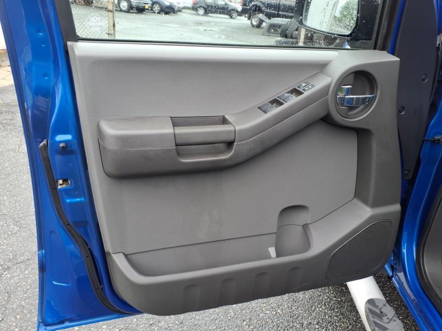 2012 Metallic Blue Nissan Xterra S (5N1AN0NU7CN) with an 4.0L 4.0L V6 261hp 281ft. lbs. Fuel Injected engine, 5-Speed Automatic transmission, located at 50 Eastern Blvd., Essex, MD, 21221, (410) 686-3444, 39.304367, -76.484947 - Photo#10