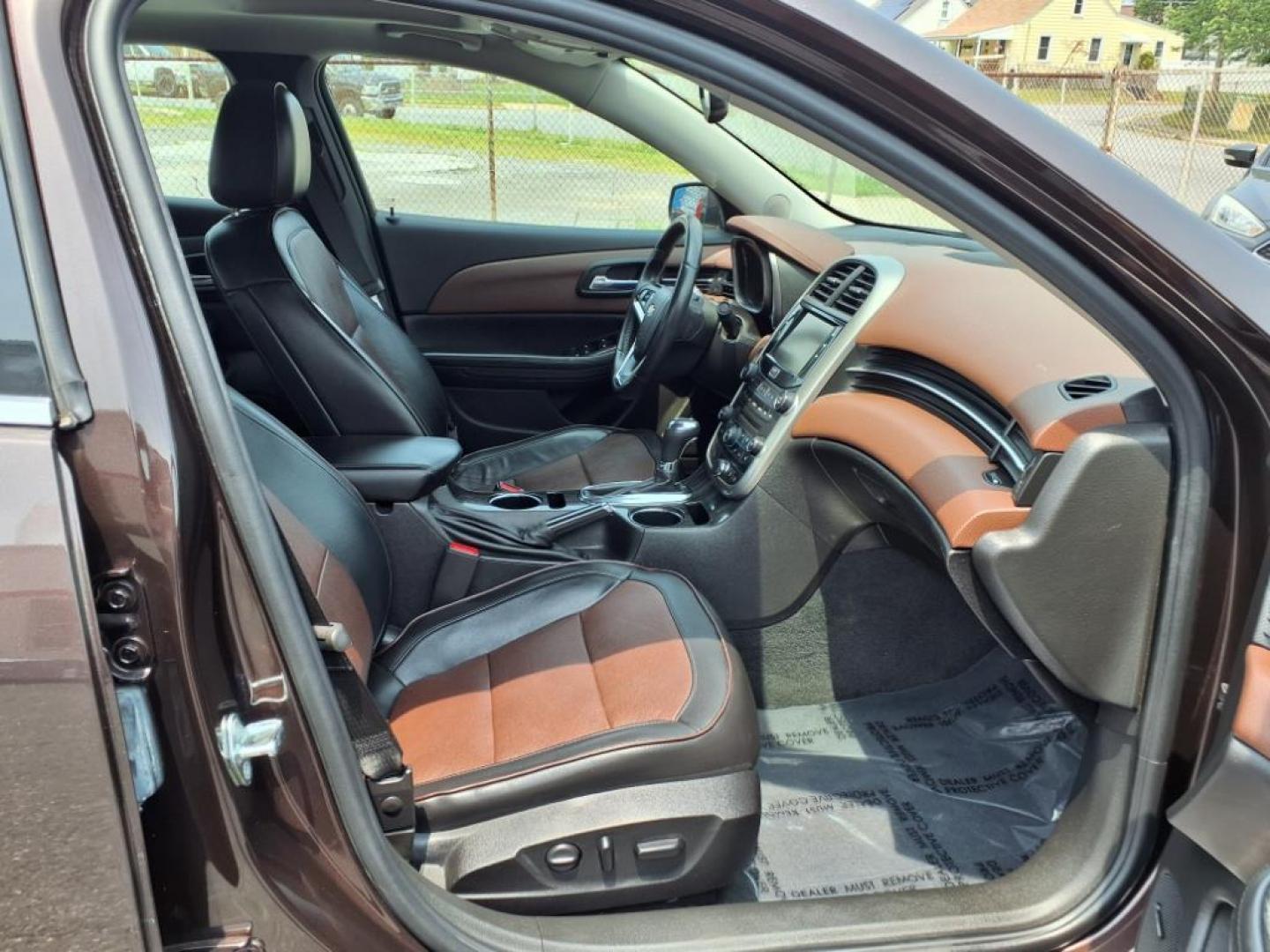 2015 Brown Chevrolet Malibu LTZ (1G11F5SL9FF) with an 2.5L Ecotec 2.5L I4 196hp 191ft. lbs. Fuel Injected engine, 6-Speed Shiftable Automatic w/Overdrive transmission, located at 50 Eastern Blvd., Essex, MD, 21221, (410) 686-3444, 39.304367, -76.484947 - Photo#16