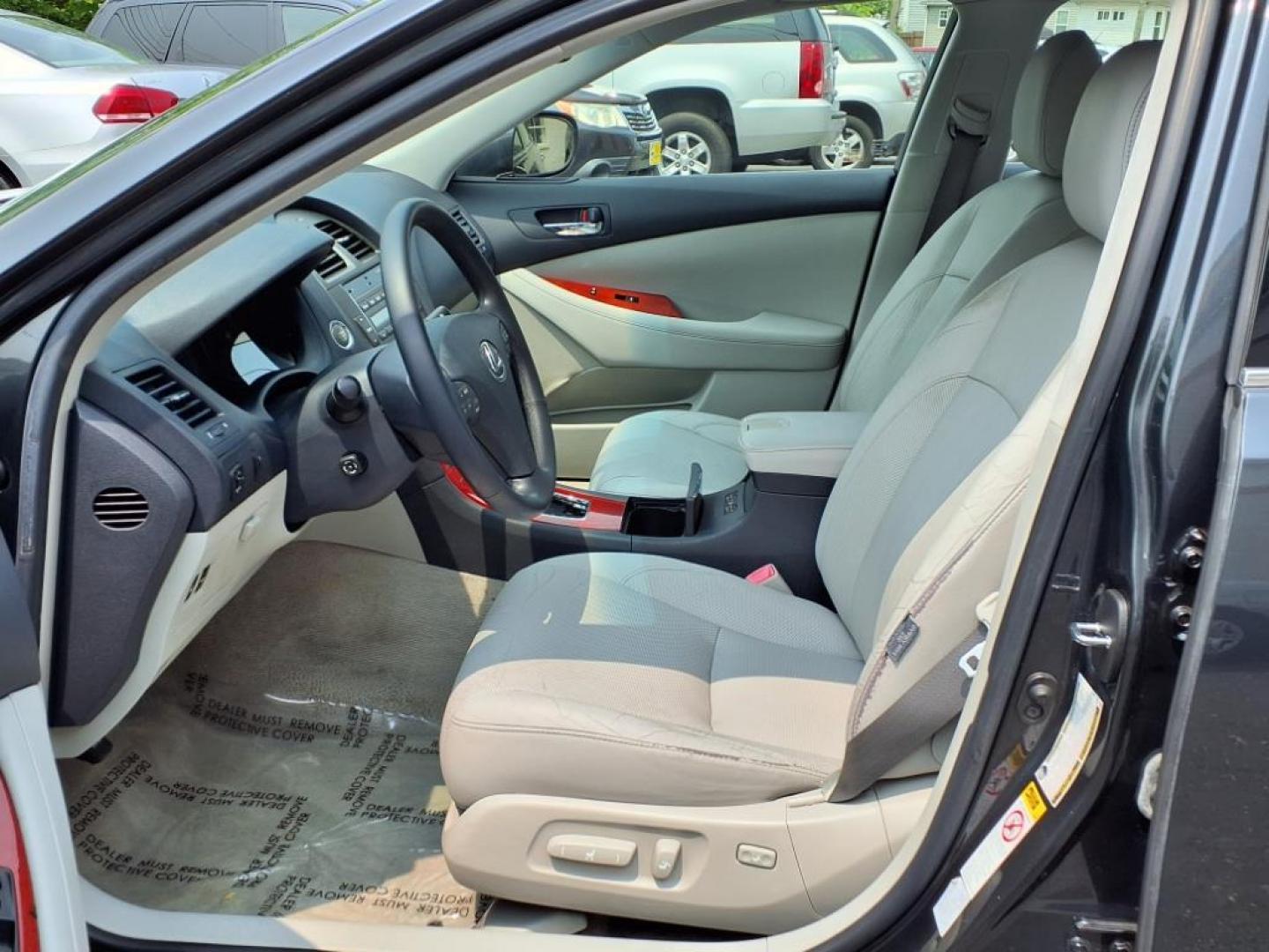 2008 Smoky Granite Mica Lexus ES 350 Base (JTHBJ46G982) with an 3.5L 3.5L V6 272hp 254ft. lbs. Fuel Injected engine, 6-Speed Automatic w/Sequential Shift Mode transmission, located at 50 Eastern Blvd., Essex, MD, 21221, (410) 686-3444, 39.304367, -76.484947 - Photo#8