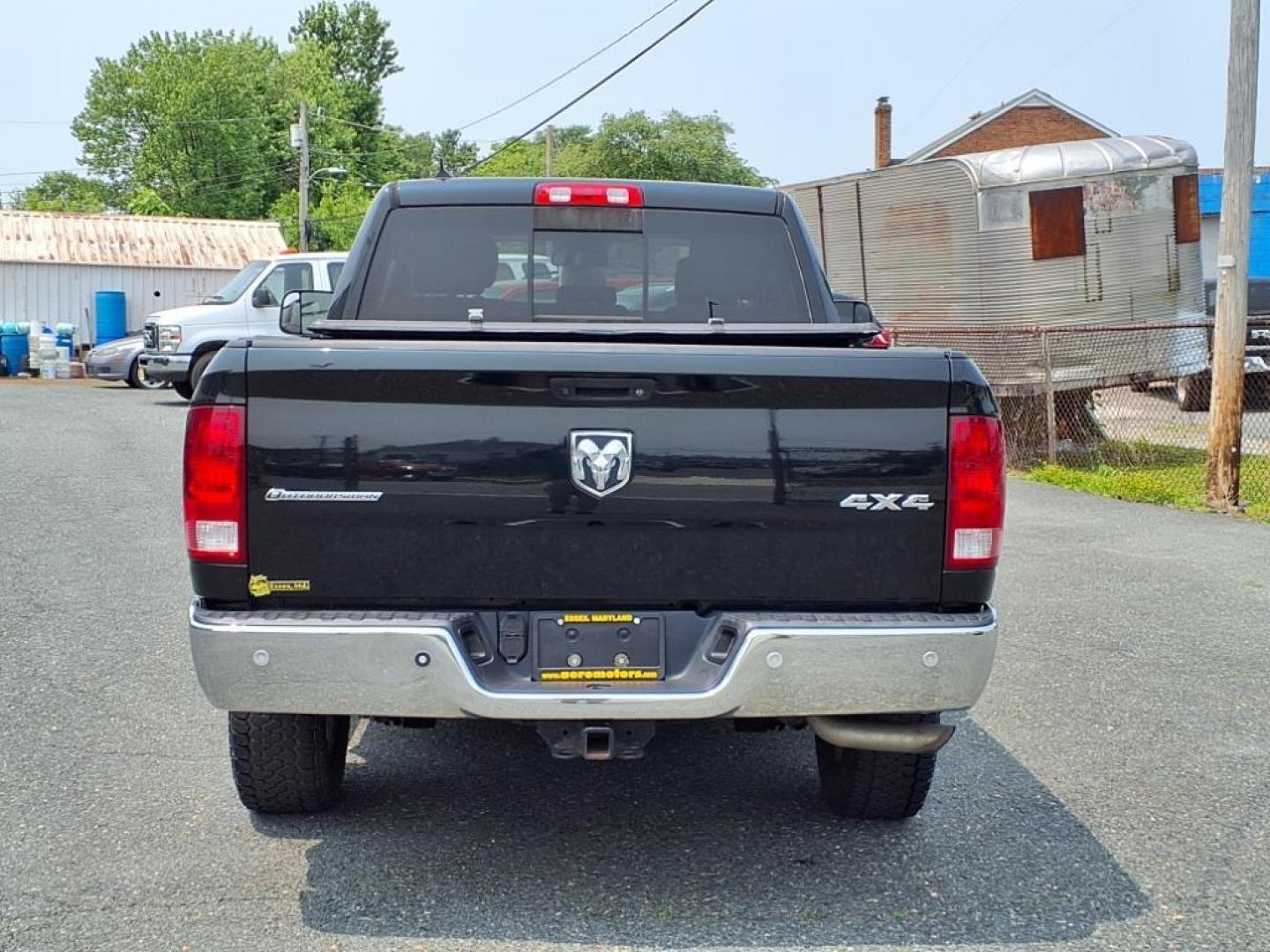 2016 Black Forest Green Pearl Coat RAM 1500 Outdoorsman (1C6RR7GT3GS) with an 5.7L HEMI 5.7L V8 395hp 410ft. lbs. Sequential-Port F.I. engine, 8-Speed Shiftable Automatic transmission, located at 50 Eastern Blvd., Essex, MD, 21221, (410) 686-3444, 39.304367, -76.484947 - Photo#3