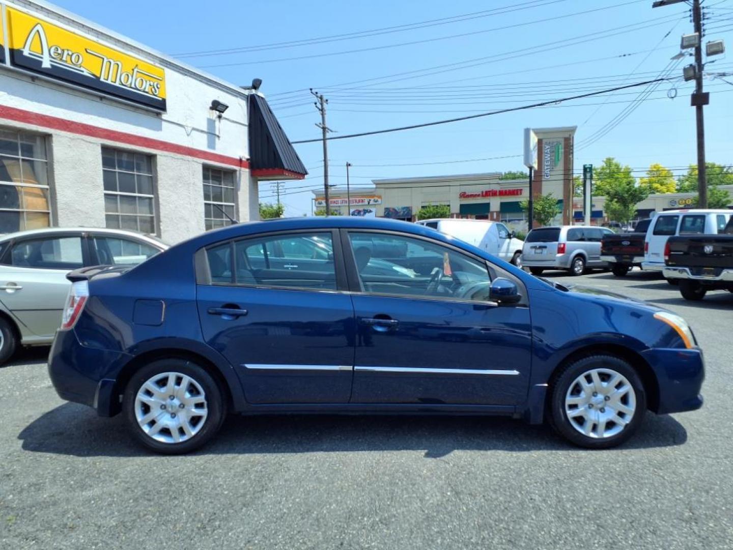 2011 Blue Onyx Nissan Sentra 2.0 S (3N1AB6APXBL) with an 2.0L 2.0L I4 140hp 147ft. lbs. Sequential-Port F.I. engine, CVT transmission, located at 50 Eastern Blvd., Essex, MD, 21221, (410) 686-3444, 39.304367, -76.484947 - Photo#20