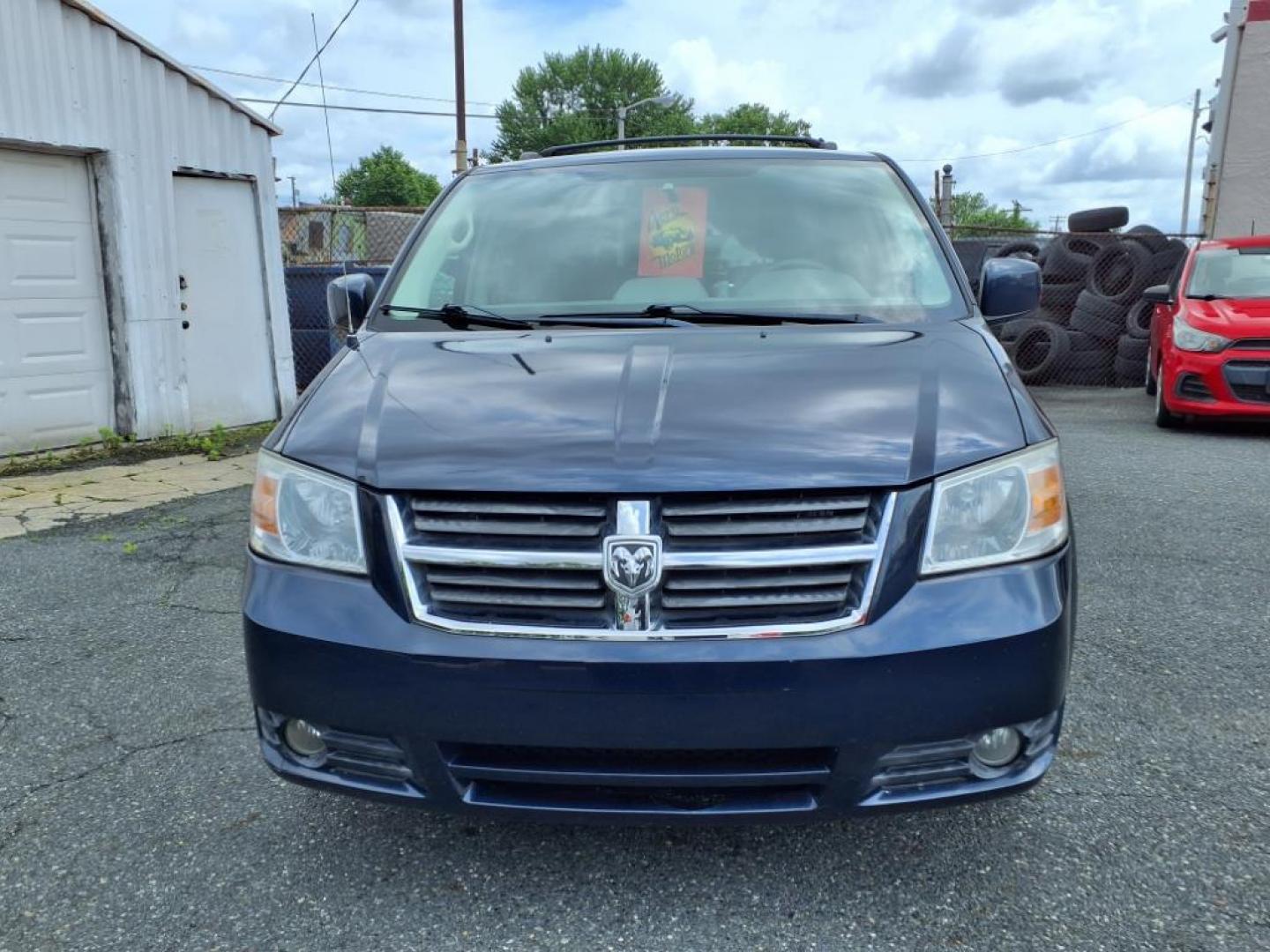 2008 Modern Blue Pearlcoat Dodge Grand Caravan SXT (2D8HN54P78R) with an 3.8L 3.8L V6 197hp 230ft. lbs. Sequential-Port F.I. engine, 6-Speed Shiftable Automatic transmission, located at 50 Eastern Blvd., Essex, MD, 21221, (410) 686-3444, 39.304367, -76.484947 - Photo#8