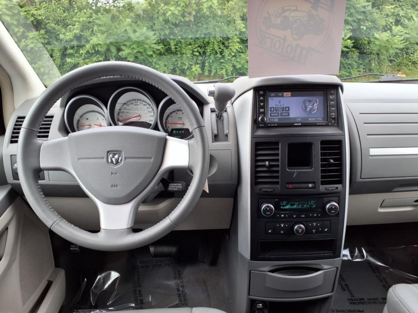 2008 Modern Blue Pearlcoat Dodge Grand Caravan SXT (2D8HN54P78R) with an 3.8L 3.8L V6 197hp 230ft. lbs. Sequential-Port F.I. engine, 6-Speed Shiftable Automatic transmission, located at 50 Eastern Blvd., Essex, MD, 21221, (410) 686-3444, 39.304367, -76.484947 - Photo#14
