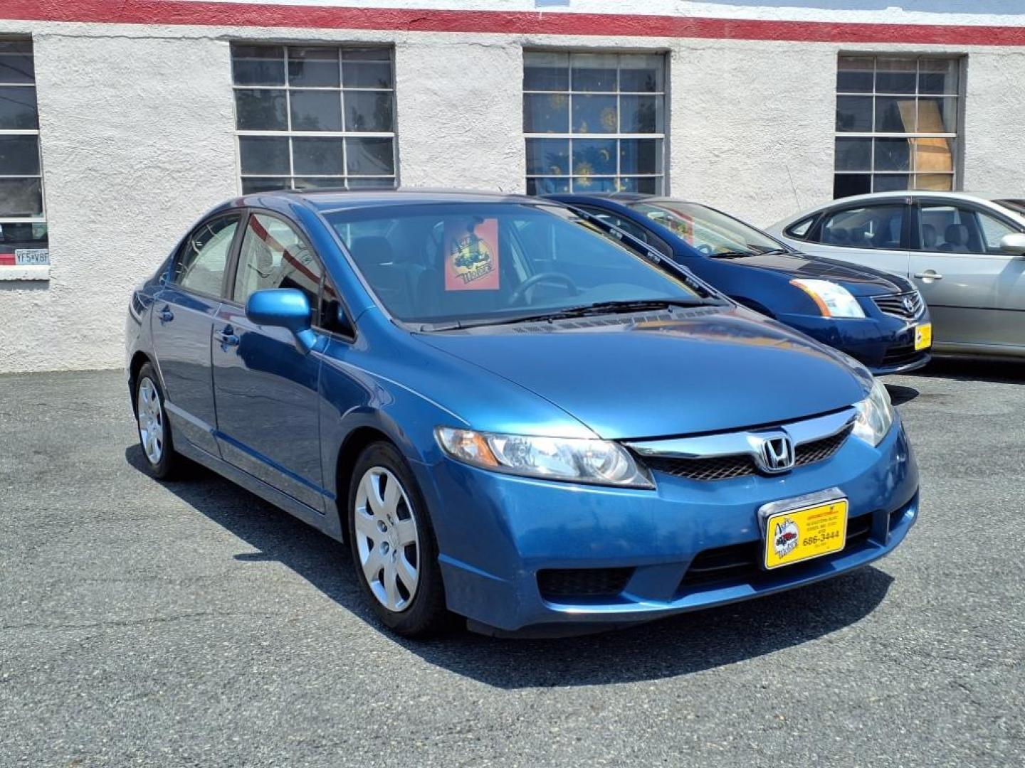2011 Blue Honda Civic (2HGFA1F5XBH) with an 1.8L 4 Cylinder Fuel Injected engine, 4CYL AT transmission, located at 50 Eastern Blvd., Essex, MD, 21221, (410) 686-3444, 39.304367, -76.484947 - Photo#6
