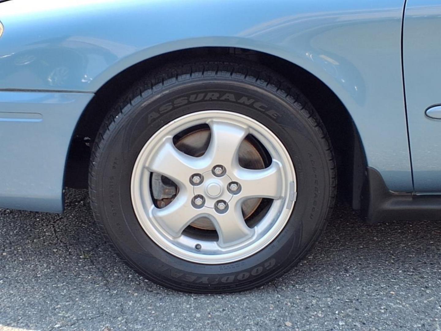 2005 Blue Ford Taurus SE (1FAHP53285A) with an 3.0L 6 Cylinder Fuel Injected engine, Automatic transmission, located at 50 Eastern Blvd., Essex, MD, 21221, (410) 686-3444, 39.304367, -76.484947 - Photo#8