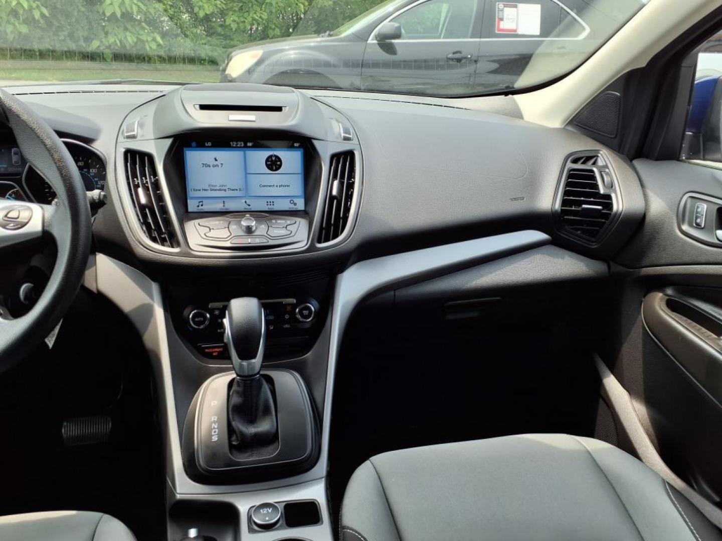 2016 Deep Impact Blue Ford Escape SE (1FMCU0GX7GU) with an 1.6L EcoBoost 1.6L Turbo I4 178hp 184ft. lbs. Turbocharged engine, 6-Speed Shiftable Automatic transmission, located at 50 Eastern Blvd., Essex, MD, 21221, (410) 686-3444, 39.304367, -76.484947 - Photo#15