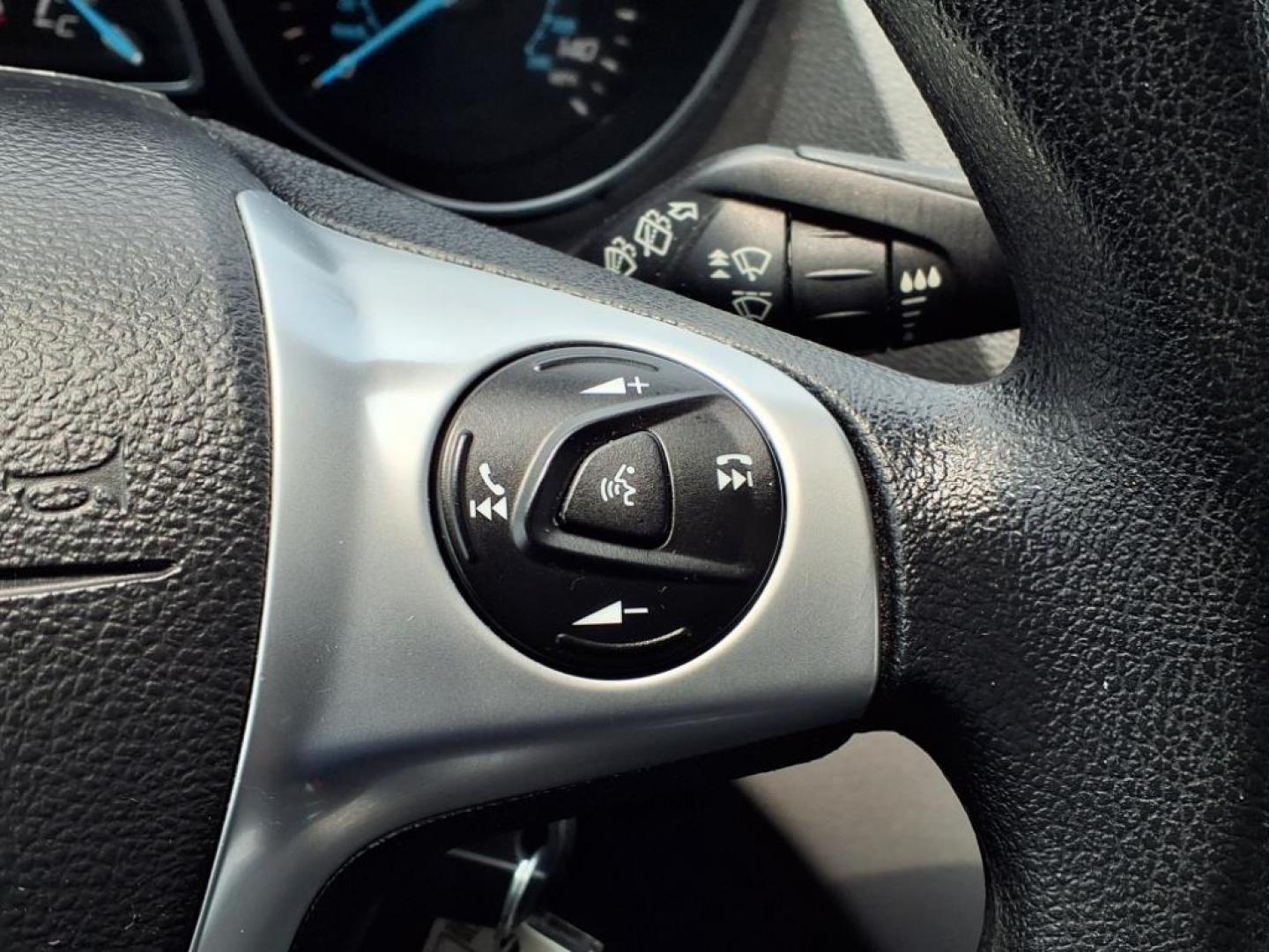 2016 Deep Impact Blue Ford Escape SE (1FMCU0GX7GU) with an 1.6L EcoBoost 1.6L Turbo I4 178hp 184ft. lbs. Turbocharged engine, 6-Speed Shiftable Automatic transmission, located at 50 Eastern Blvd., Essex, MD, 21221, (410) 686-3444, 39.304367, -76.484947 - Photo#21