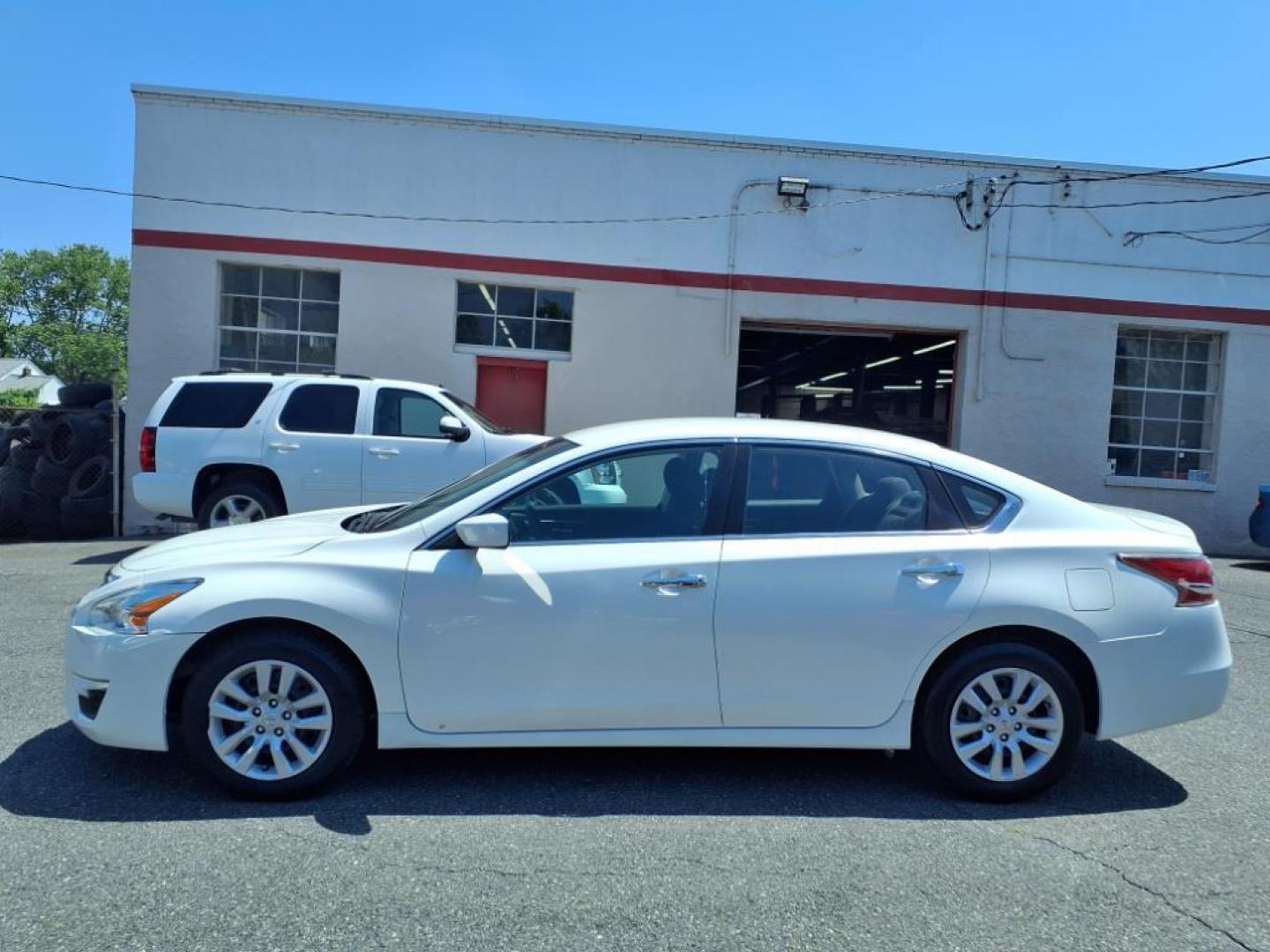 2013 Pearl White Nissan Altima 2.5 S (1N4AL3AP7DC) with an 2.5L 2.5L I4 182hp 180ft. lbs. Sequential-Port F.I. engine, CVT transmission, located at 50 Eastern Blvd., Essex, MD, 21221, (410) 686-3444, 39.304367, -76.484947 - Photo#1
