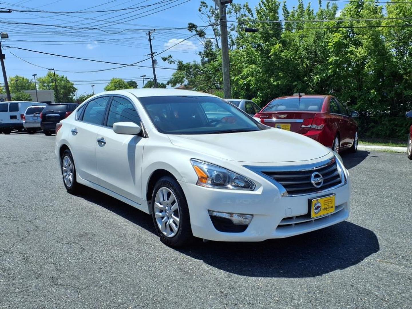 2013 Pearl White Nissan Altima 2.5 S (1N4AL3AP7DC) with an 2.5L 2.5L I4 182hp 180ft. lbs. Sequential-Port F.I. engine, CVT transmission, located at 50 Eastern Blvd., Essex, MD, 21221, (410) 686-3444, 39.304367, -76.484947 - Photo#5