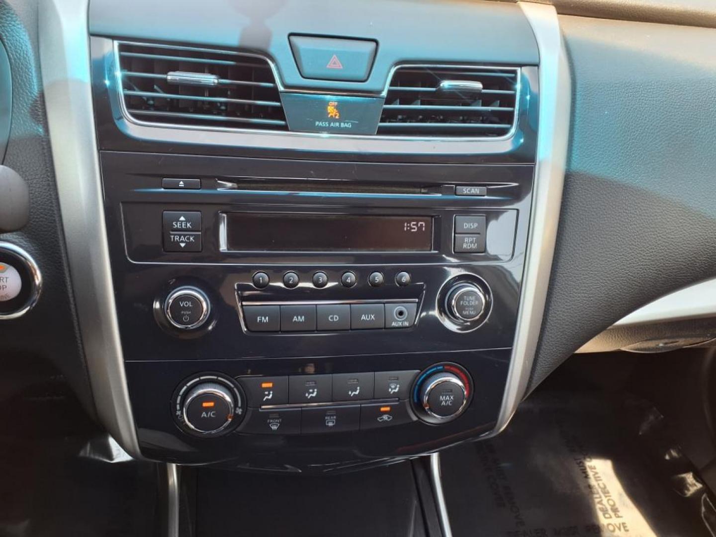 2013 Pearl White Nissan Altima 2.5 S (1N4AL3AP7DC) with an 2.5L 2.5L I4 182hp 180ft. lbs. Sequential-Port F.I. engine, CVT transmission, located at 50 Eastern Blvd., Essex, MD, 21221, (410) 686-3444, 39.304367, -76.484947 - Photo#14