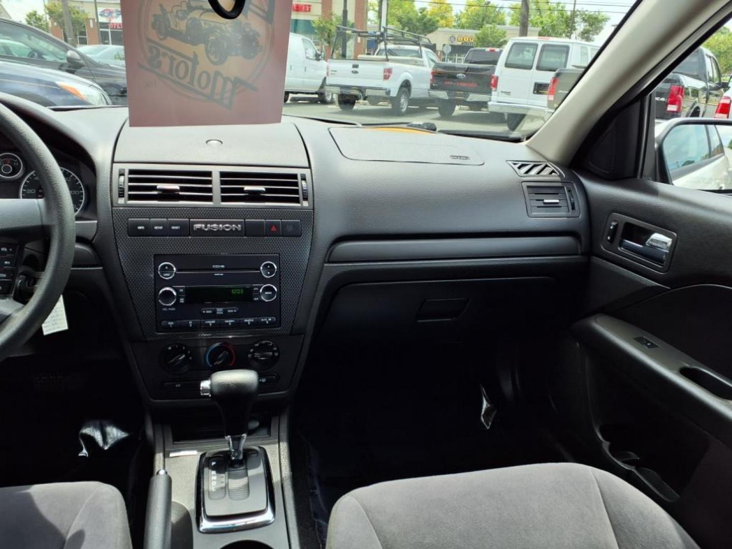2008 White Suede Clearcoat Ford Fusion I4 SE (3FAHP07Z68R) with an 2.3L 2.3L I4 160hp 156ft. lbs. Sequential Fuel Injection engine, Automatic transmission, located at 50 Eastern Blvd., Essex, MD, 21221, (410) 686-3444, 39.304367, -76.484947 - Photo#15