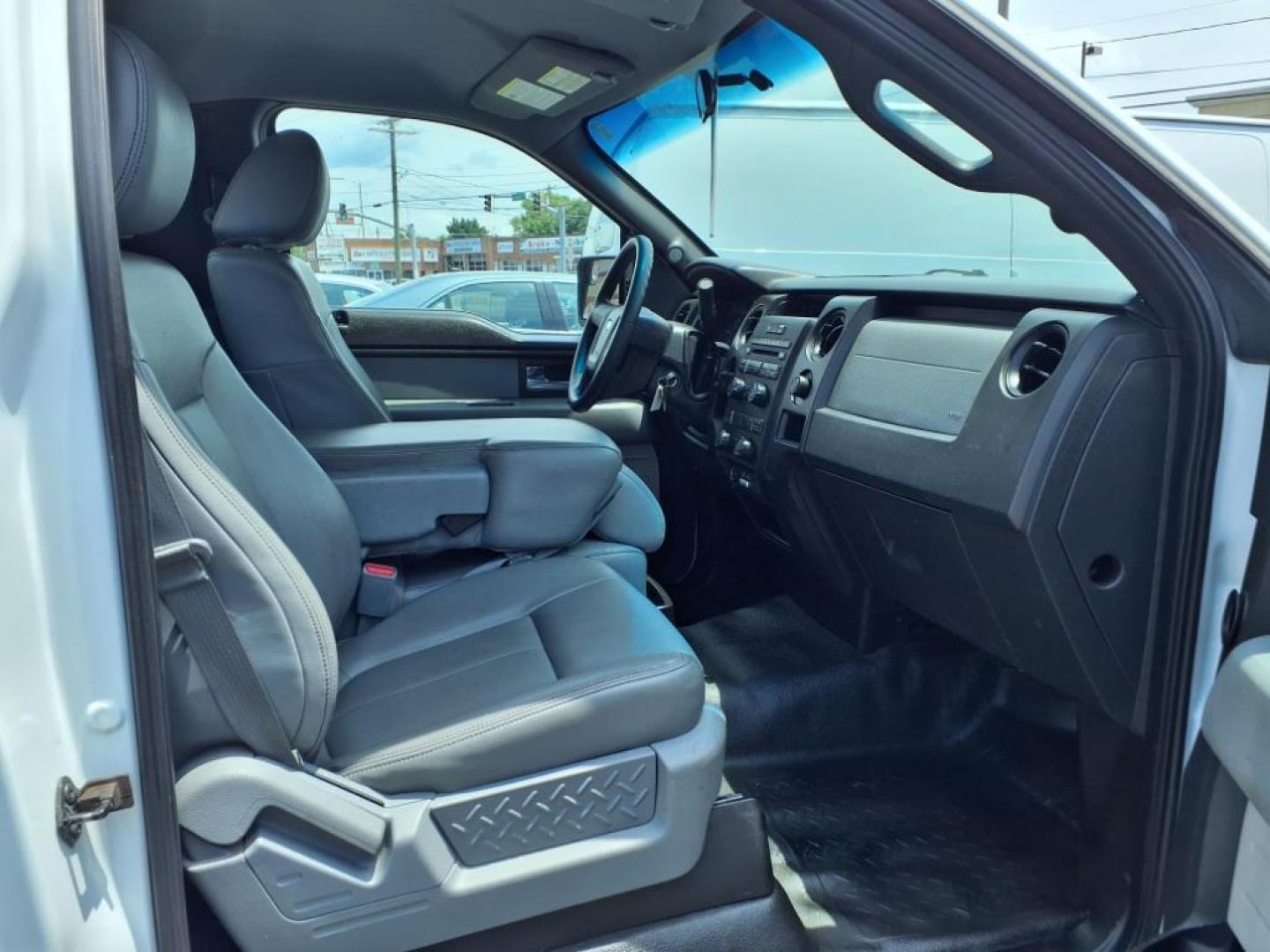 2014 Oxford White Ford F-150 XL (1FTMF1CM0EK) with an 3.7L 3.7L Flex Fuel V6 302hp 278ft. lbs. Sequential-Port F.I. engine, 6-Speed Automatic transmission, located at 50 Eastern Blvd., Essex, MD, 21221, (410) 686-3444, 39.304367, -76.484947 - Photo#13