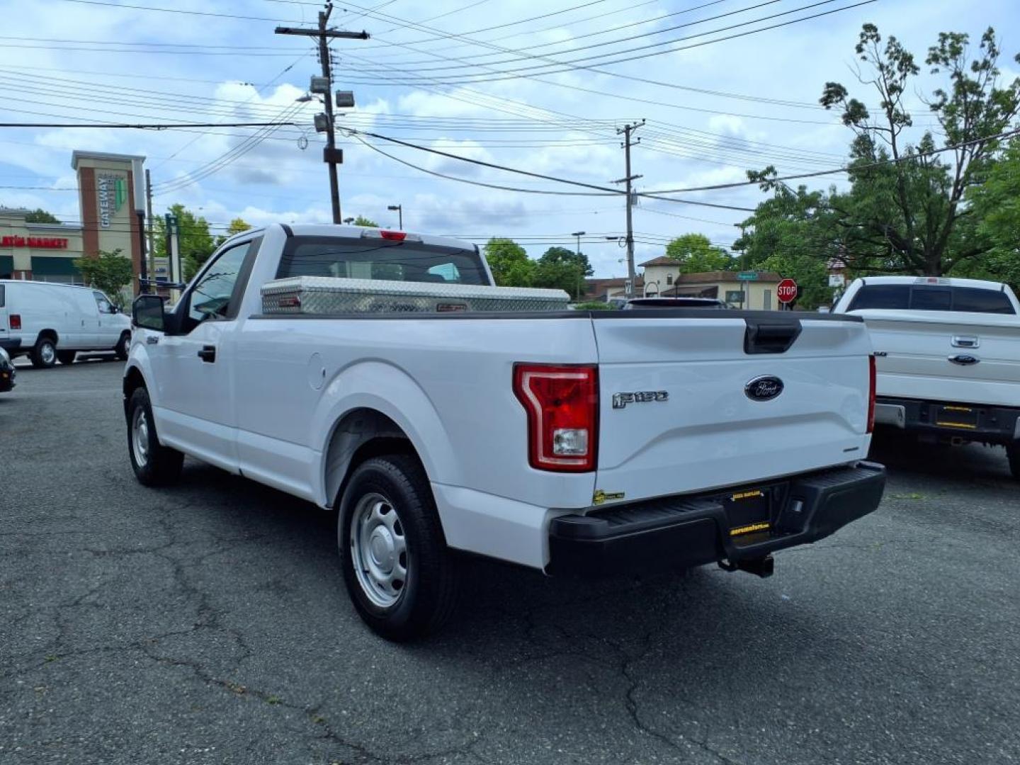 2015 Oxford White Ford F-150 XL (1FTMF1C88FK) with an 3.5L 3.5L Flex Fuel V6 282hp 253ft. lbs. Sequential-Port F.I. engine, 6-Speed Shiftable Automatic transmission, located at 50 Eastern Blvd., Essex, MD, 21221, (410) 686-3444, 39.304367, -76.484947 - Photo#2