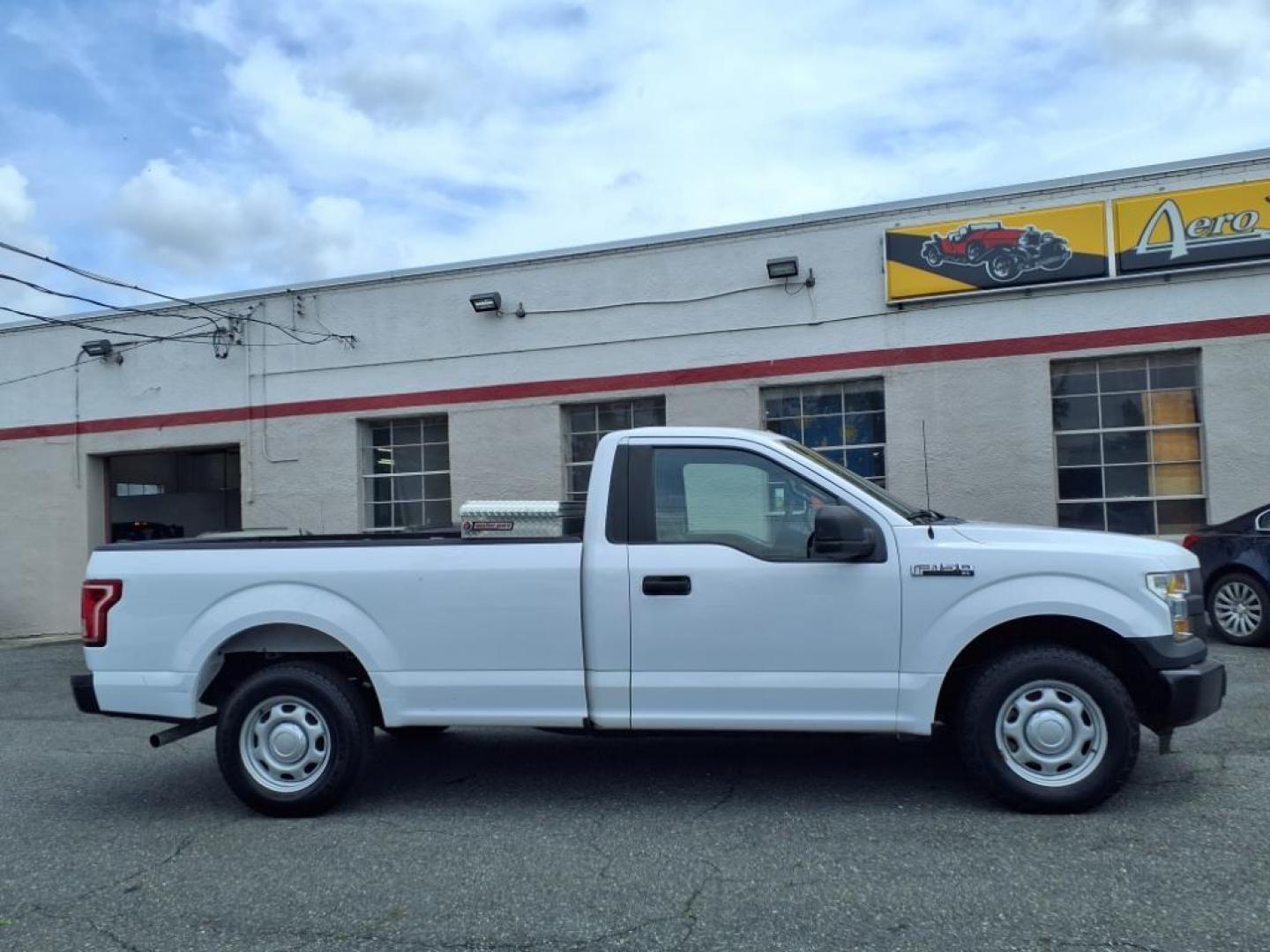 2015 Oxford White Ford F-150 XL (1FTMF1C88FK) with an 3.5L 3.5L Flex Fuel V6 282hp 253ft. lbs. Sequential-Port F.I. engine, 6-Speed Shiftable Automatic transmission, located at 50 Eastern Blvd., Essex, MD, 21221, (410) 686-3444, 39.304367, -76.484947 - Photo#6