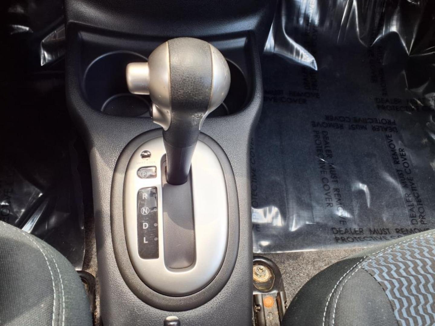 2016 Super Black Nissan Versa Note SV (3N1CE2CP7GL) with an 1.6L 1.6L I4 109hp 107ft. lbs. Sequential-Port F.I. engine, CVT transmission, located at 50 Eastern Blvd., Essex, MD, 21221, (410) 686-3444, 39.304367, -76.484947 - Photo#17