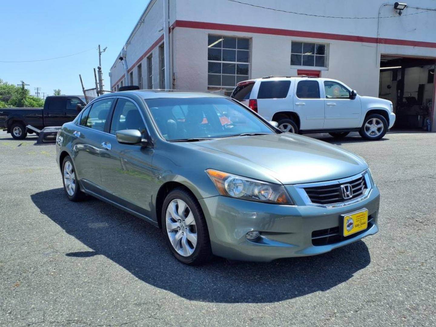 2009 Mystic Green Metallic Honda Accord EX-L V6 w/Navi (1HGCP368X9A) with an 3.5L 3.5L V6 271hp 254ft. lbs. Sequential-Port F.I. engine, 5-Speed Automatic transmission, located at 50 Eastern Blvd., Essex, MD, 21221, (410) 686-3444, 39.304367, -76.484947 - Photo#5