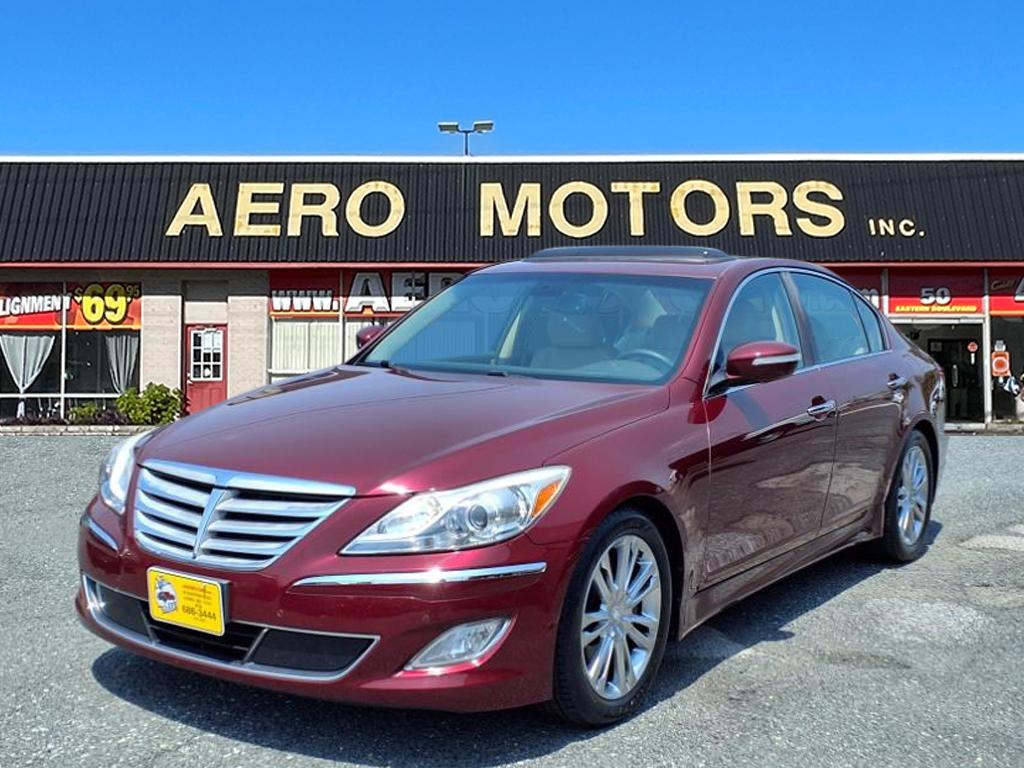 photo of 2013 Hyundai Genesis 