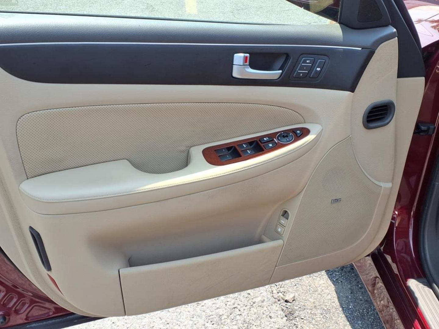 2013 Red Hyundai Genesis (KMHGC4DD2DU) with an 3.8L 6 Cylinder Fuel Injected engine, V6 transmission, located at 50 Eastern Blvd., Essex, MD, 21221, (410) 686-3444, 39.304367, -76.484947 - Photo#9