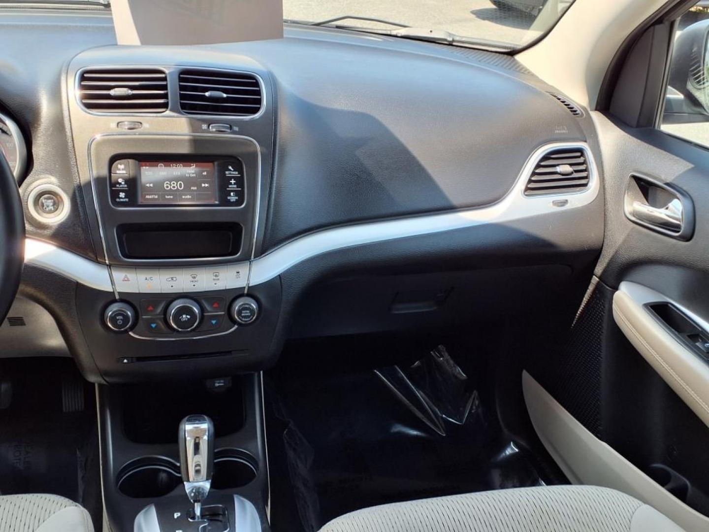 2013 Pearl White Tri-Coat Dodge Journey SE (3C4PDCAB1DT) with an 2.4L 2.4L I4 173hp 166ft. lbs. Sequential-Port F.I. engine, 4-Speed Shiftable Automatic transmission, located at 50 Eastern Blvd., Essex, MD, 21221, (410) 686-3444, 39.304367, -76.484947 - Photo#17