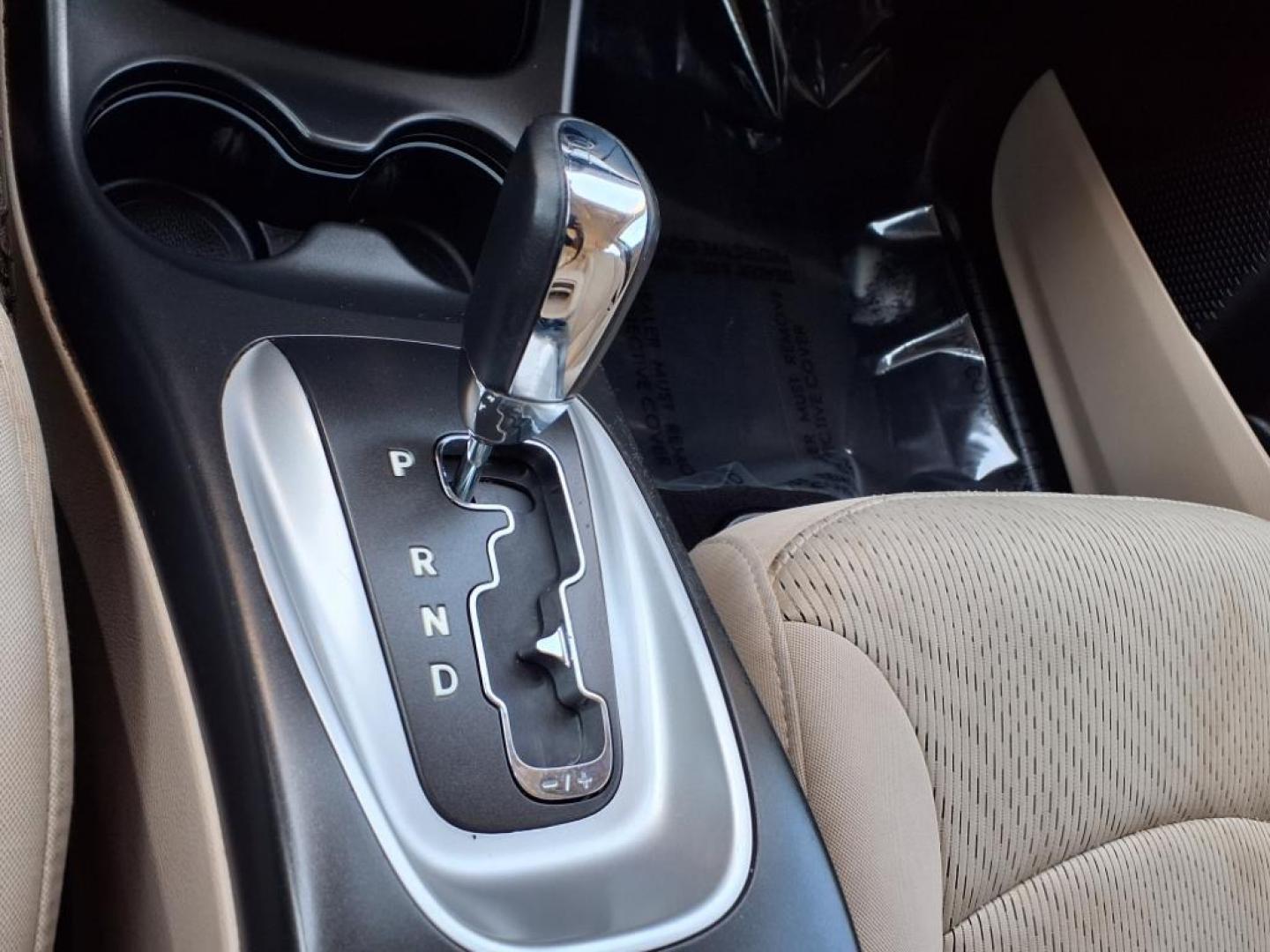2013 Pearl White Tri-Coat Dodge Journey SE (3C4PDCAB1DT) with an 2.4L 2.4L I4 173hp 166ft. lbs. Sequential-Port F.I. engine, 4-Speed Shiftable Automatic transmission, located at 50 Eastern Blvd., Essex, MD, 21221, (410) 686-3444, 39.304367, -76.484947 - Photo#18