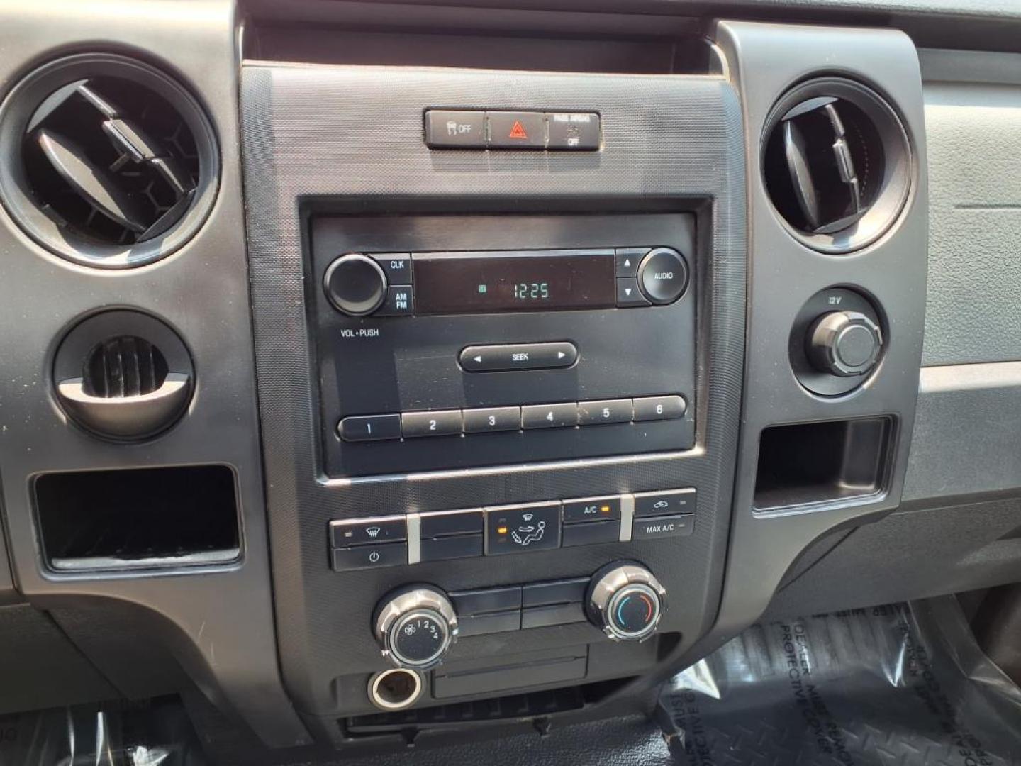 2011 Oxford White Ford F-150 XL (1FTEX1CMXBF) with an 3.7L 3.7L Flex Fuel V6 302hp 278ft. lbs. Sequential-Port F.I. engine, 6-Speed Automatic transmission, located at 50 Eastern Blvd., Essex, MD, 21221, (410) 686-3444, 39.304367, -76.484947 - Photo#17