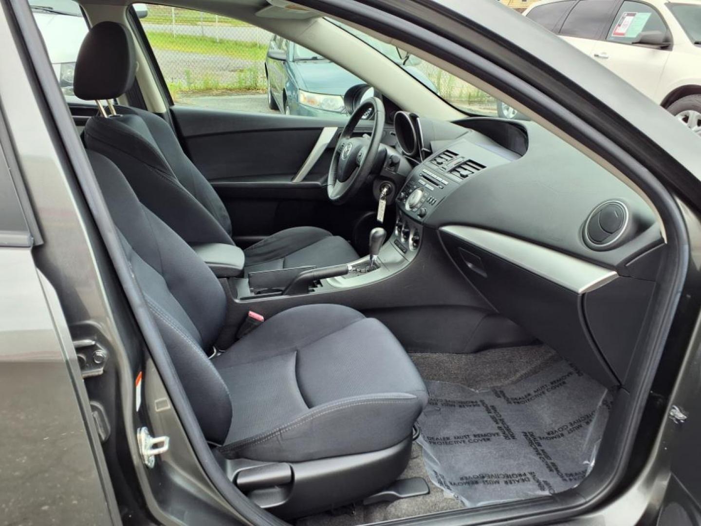 2011 Gray Mazda Mazda3 s Sport (JM1BL1U66B1) with an 2.5L 2.5L I4 165hp 167ft. lbs. PZEV Sequential-Port F.I. engine, 5-Speed Automatic with Sportshift Manual 5A transmission, located at 50 Eastern Blvd., Essex, MD, 21221, (410) 686-3444, 39.304367, -76.484947 - Photo#16